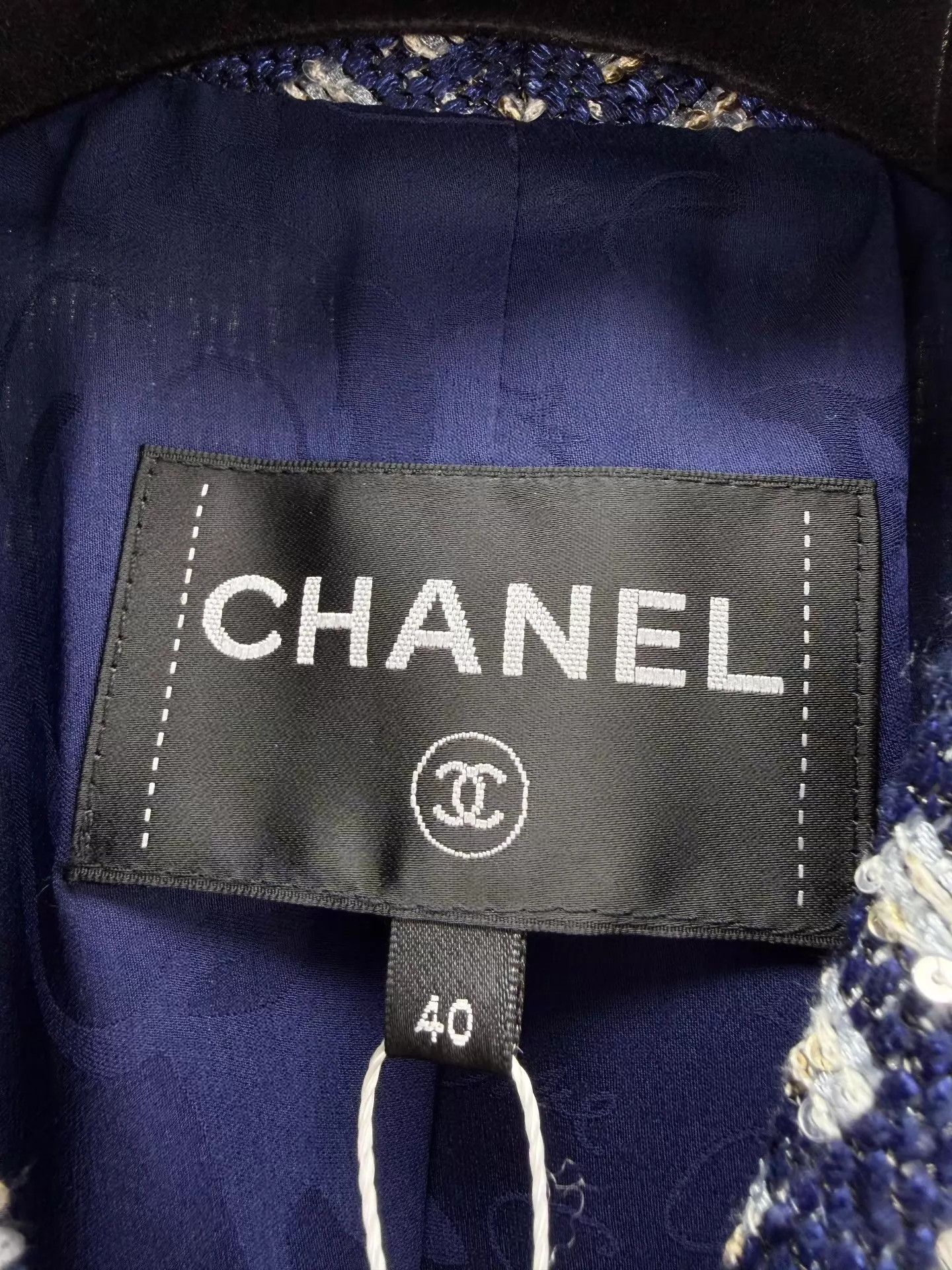 Chanel Chanel Authentic Blue Striped Sequin Jacket 40 Size M / US 6-8 / IT 42-44 - 2 Thumbnail