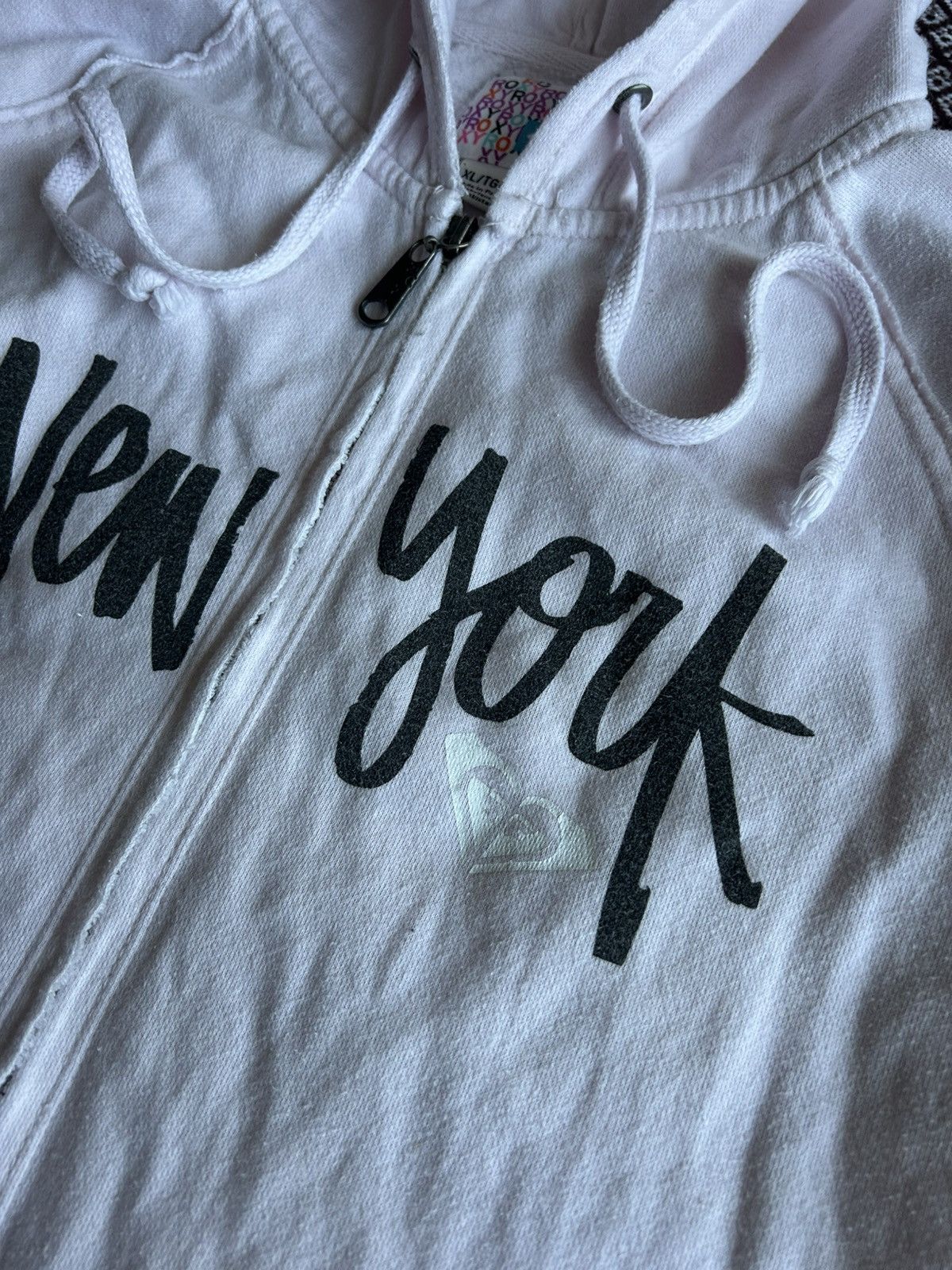 Quiksilver Vintage Roxy NY Rare 90s Zip Hoodie Unisex Streetwear Y2K Size US L / EU 52-54 / 3 - 4 Thumbnail