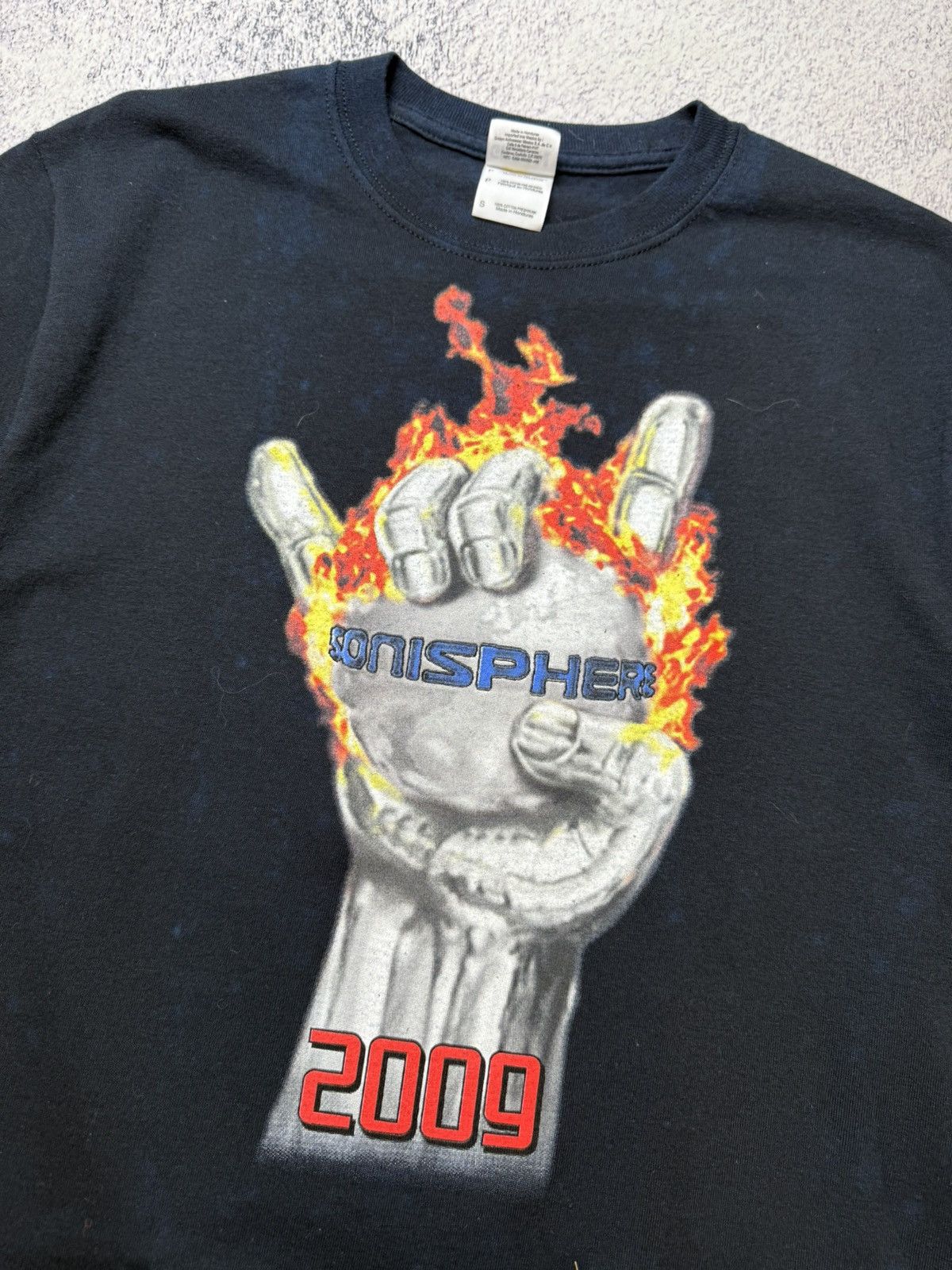 Vintage SONISPHERE 2009 METALLICA SLIPKNOT KORN VINTAGE GRAPHIC TEE Size US S / EU 44-46 / 1 - 9 Thumbnail