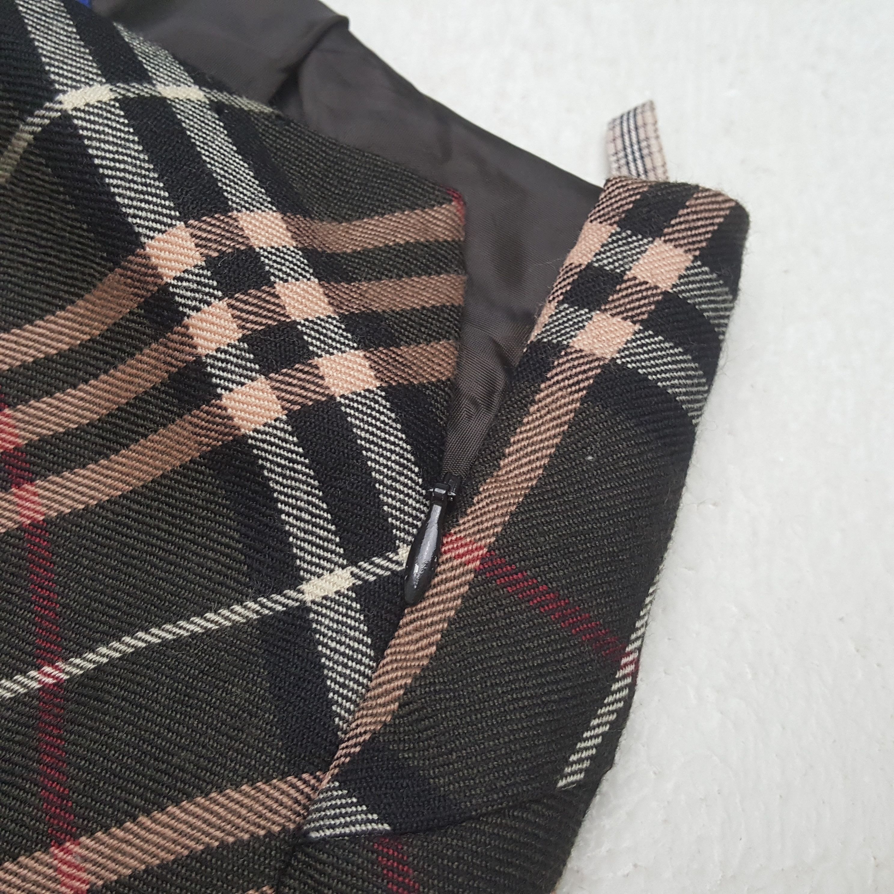 Burberry Burberry Blue Label Fashion Brand Skirts RR28 Size 27" / US 4 / IT 40 - 7 Thumbnail