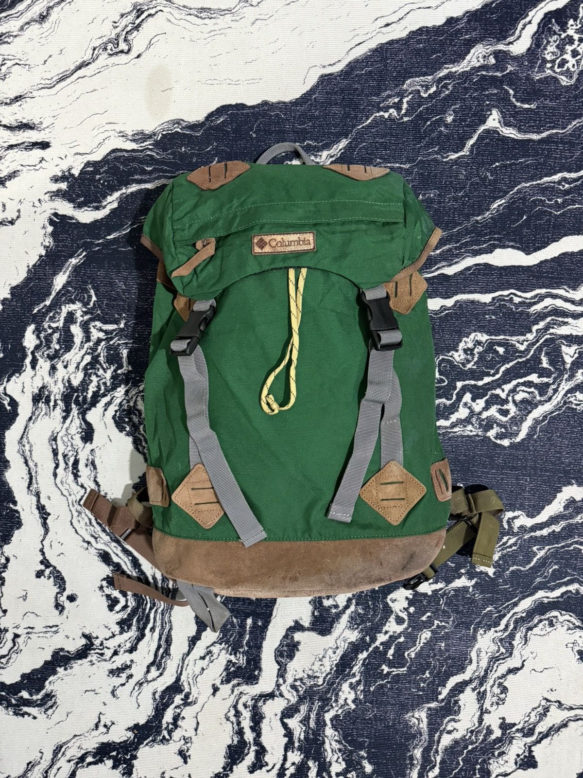 Columbia Vintage columbia nylon cow leather backpack Size ONE SIZE - 1 Thumbnail