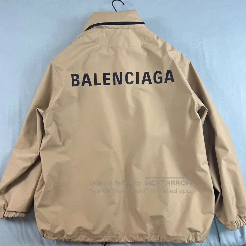 Balenciaga Balenciaga Khaki back large logo jacket windbreaker Size XS / US 0-2 / IT 36-38 - 2 Thumbnail