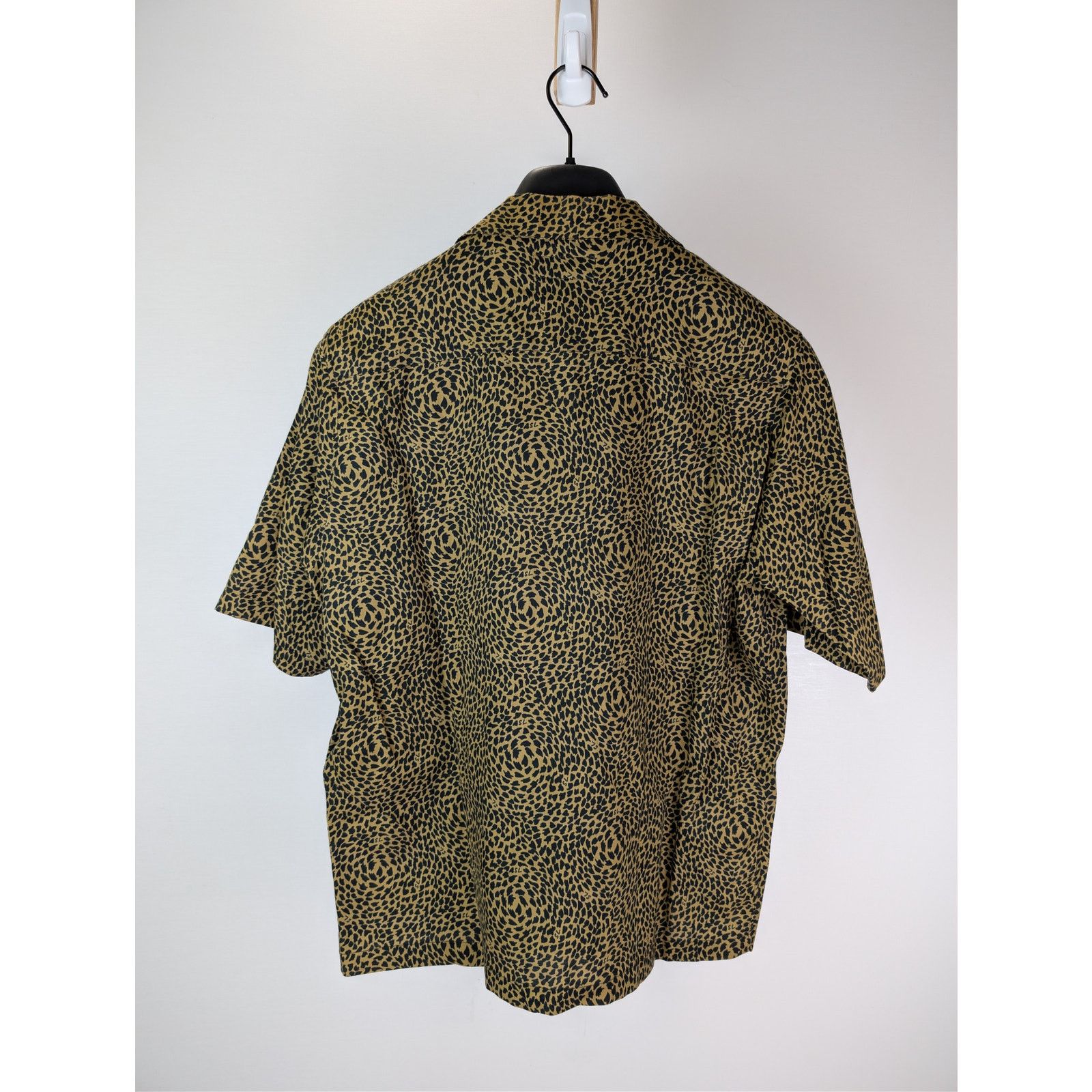 Saint Laurent Paris o1rshd1 Leopard Print Hawaiian Short-Sleeve Shirt in Black Size US XL / EU 56 / 4 - 18 Thumbnail