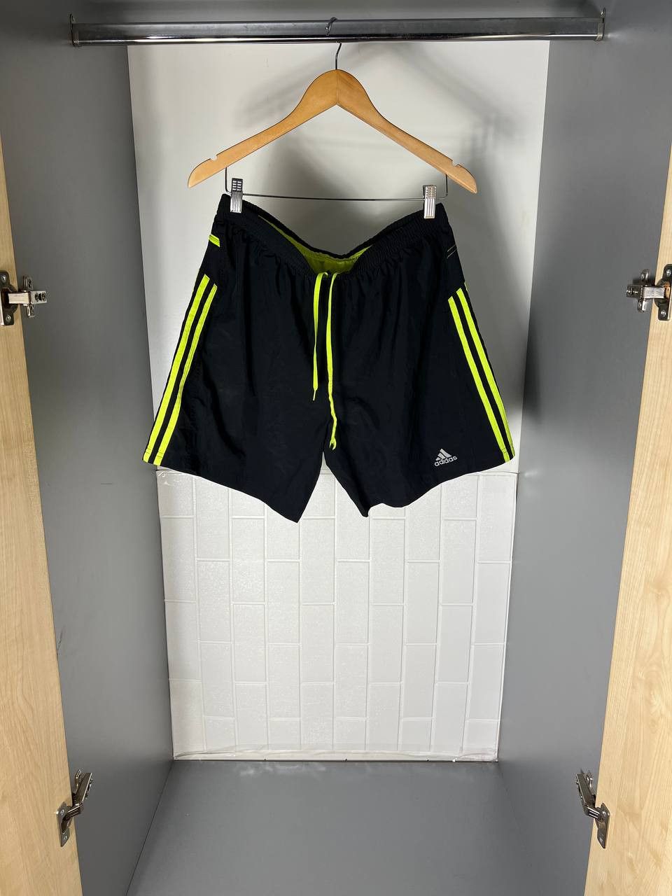 Adidas VINTAGE ADIDAS ORIGINAL EQUIPMENT RUNNING CLIMALITE SHORTS Size US 34 / EU 50 - 1 Thumbnail