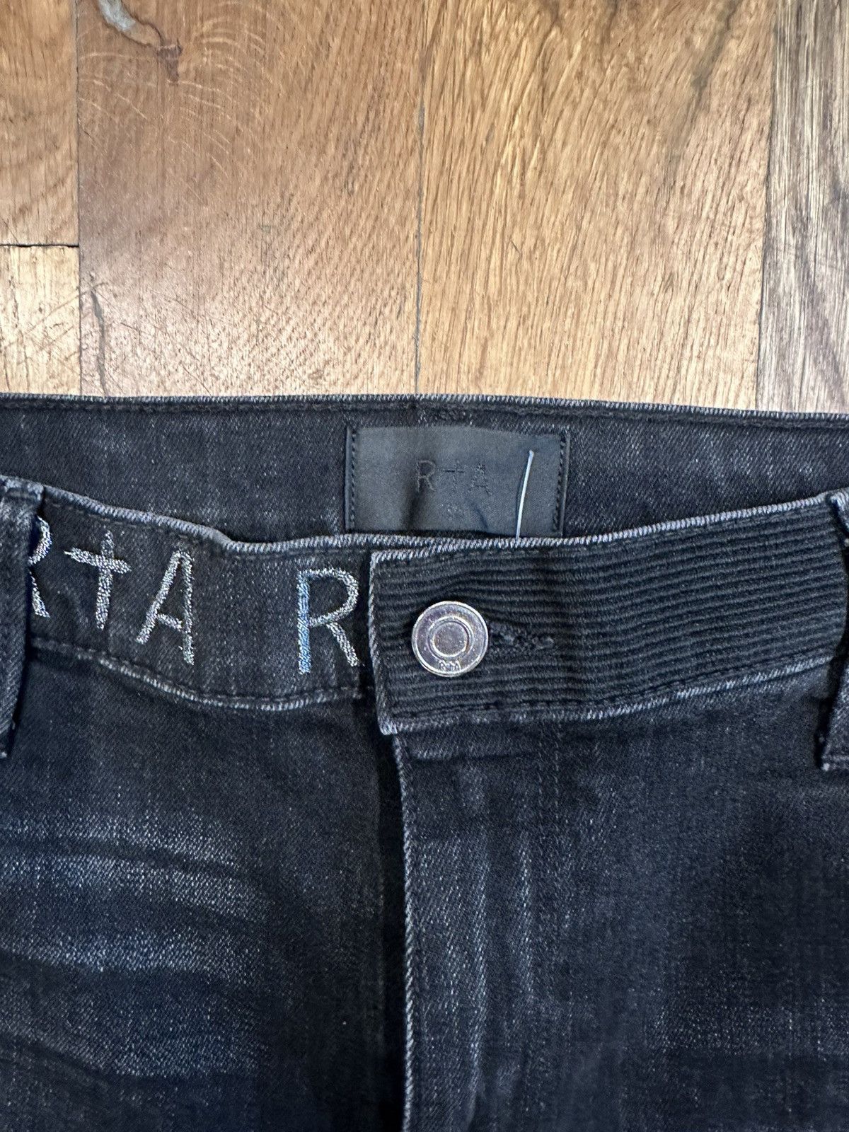 Rta Rta Silver Spell Knee Rip Faded Black Denim Jeans Size 36 Size US 36 / EU 52 - 3 Thumbnail