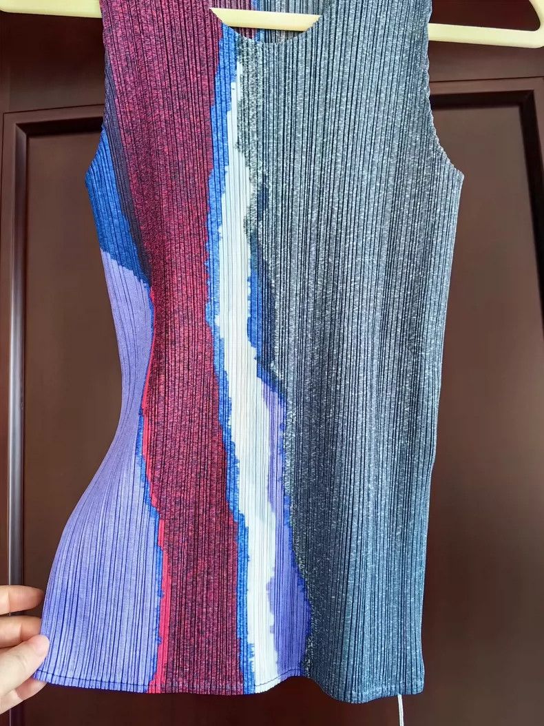 Issey Miyake Issey Miyake size:3 Blue round-neck sleeveless vest Size S / US 4 / IT 40 - 2 Thumbnail