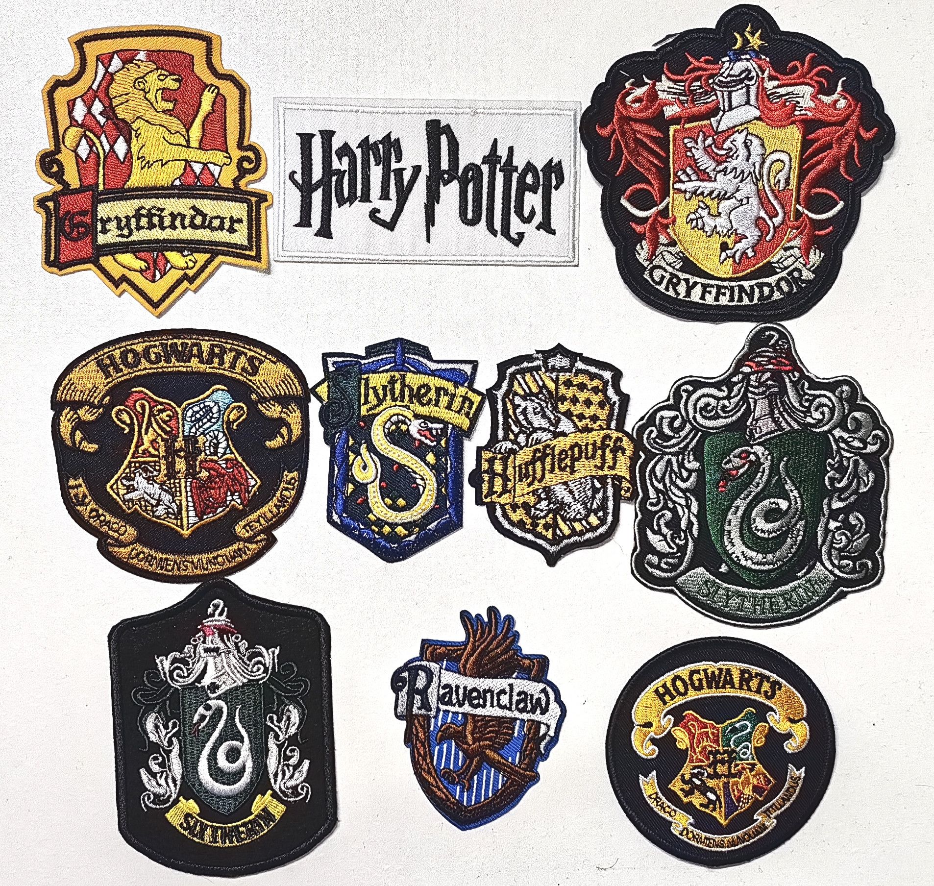Handmade × Vintage 10 pcs set Embroidered Cloth Iron On Patch Size ONE SIZE - 1 Thumbnail