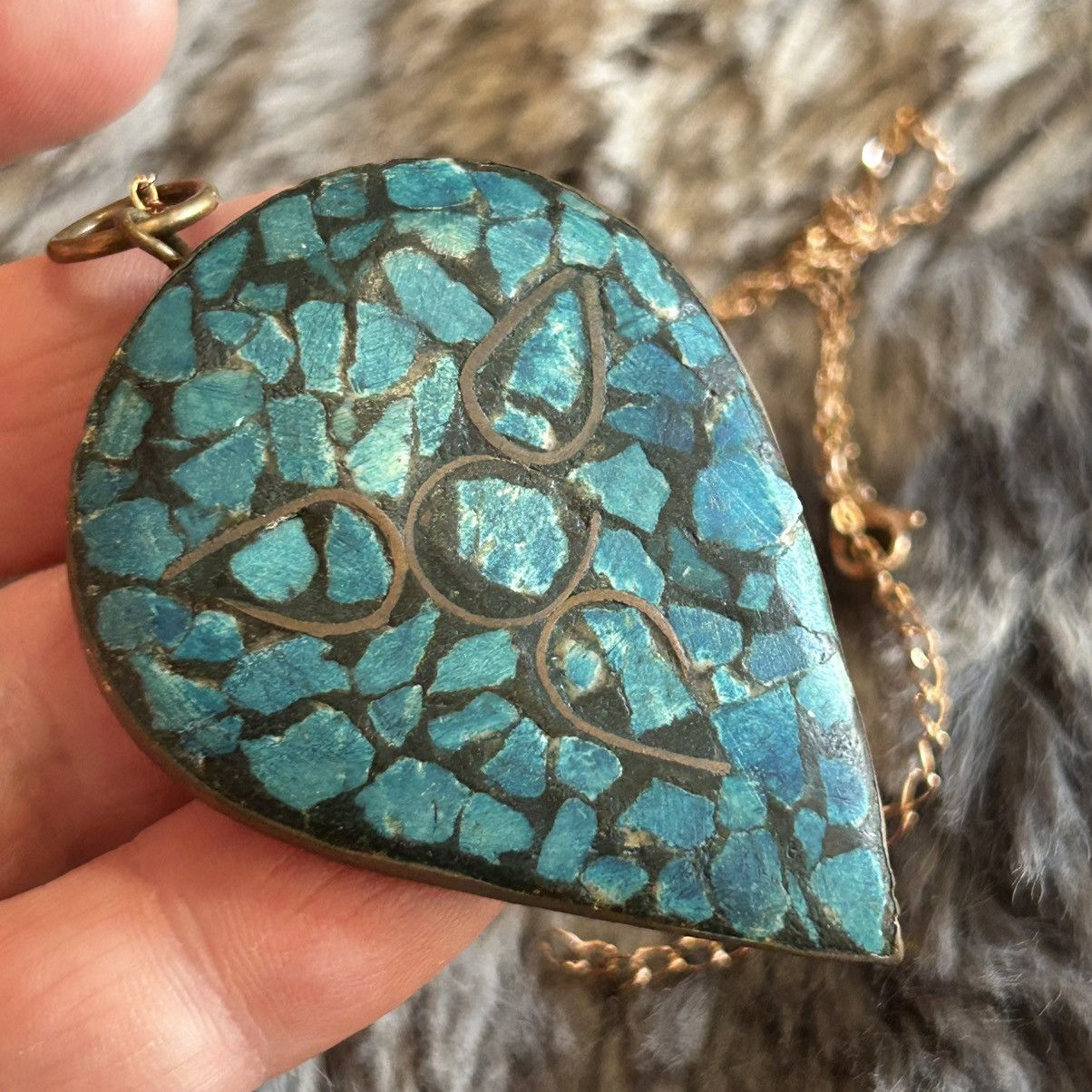 Vintage Handcrafted hammered genuine turquoise pendant necklace Size ONE SIZE - 6 Thumbnail
