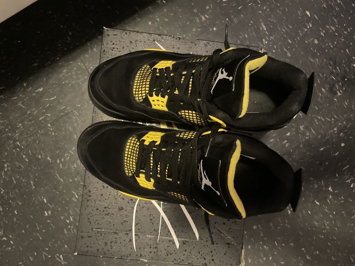 Jordan Brand Jordan 4 thunder Size US 10.5 / EU 43-44 - 3 Thumbnail