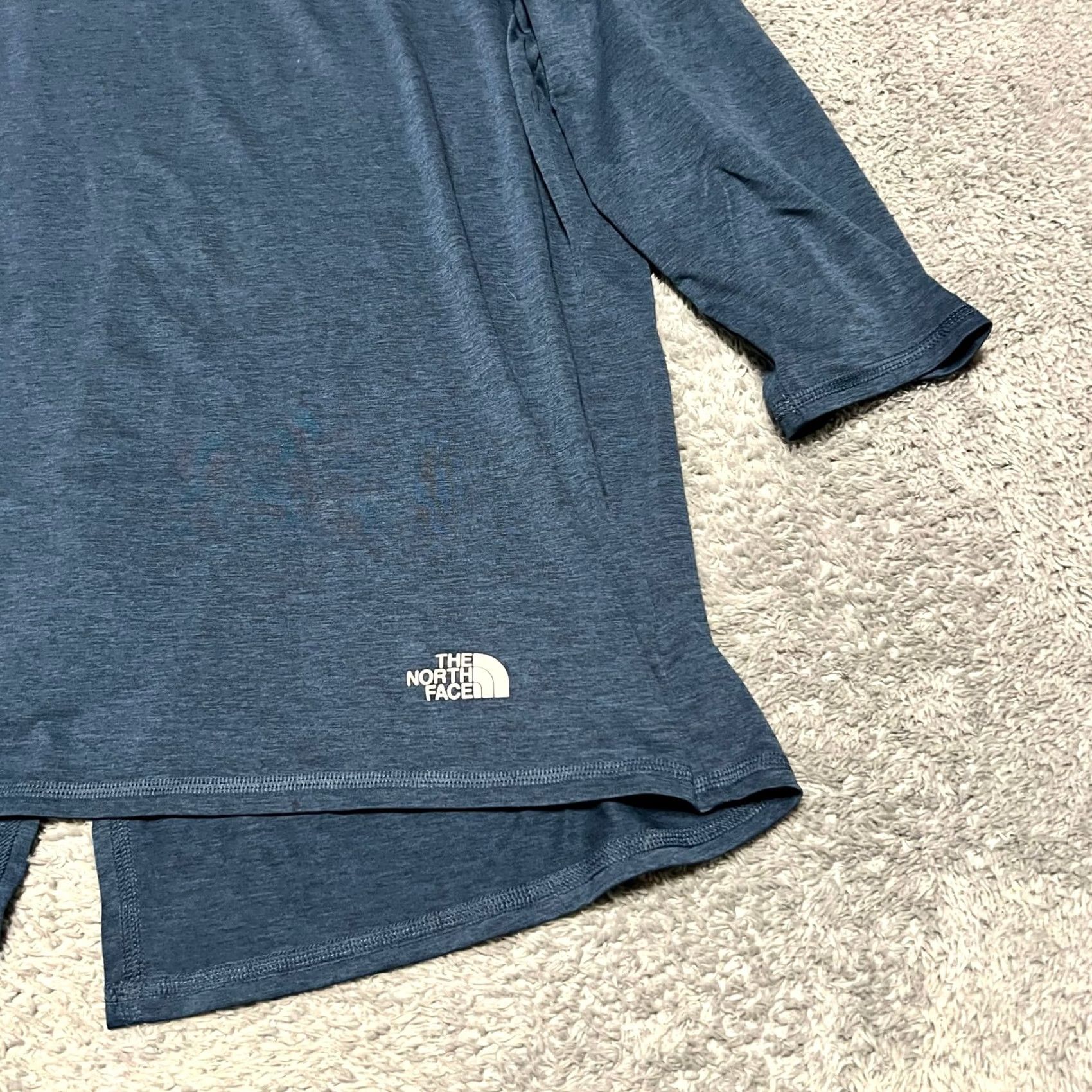 The North Face The North Face Shirt Womens XL Blue Back Vent Long Sleeve Hike Performance Women's XL Back Vent Shirt Size XL / US 12-14 / IT 48-50 - 2 Thumbnail