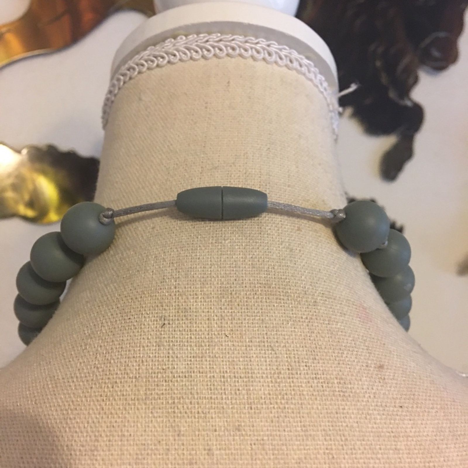 Jewelry Vintage large gray knotted rubber bead necklace Size ONE SIZE - 6 Thumbnail