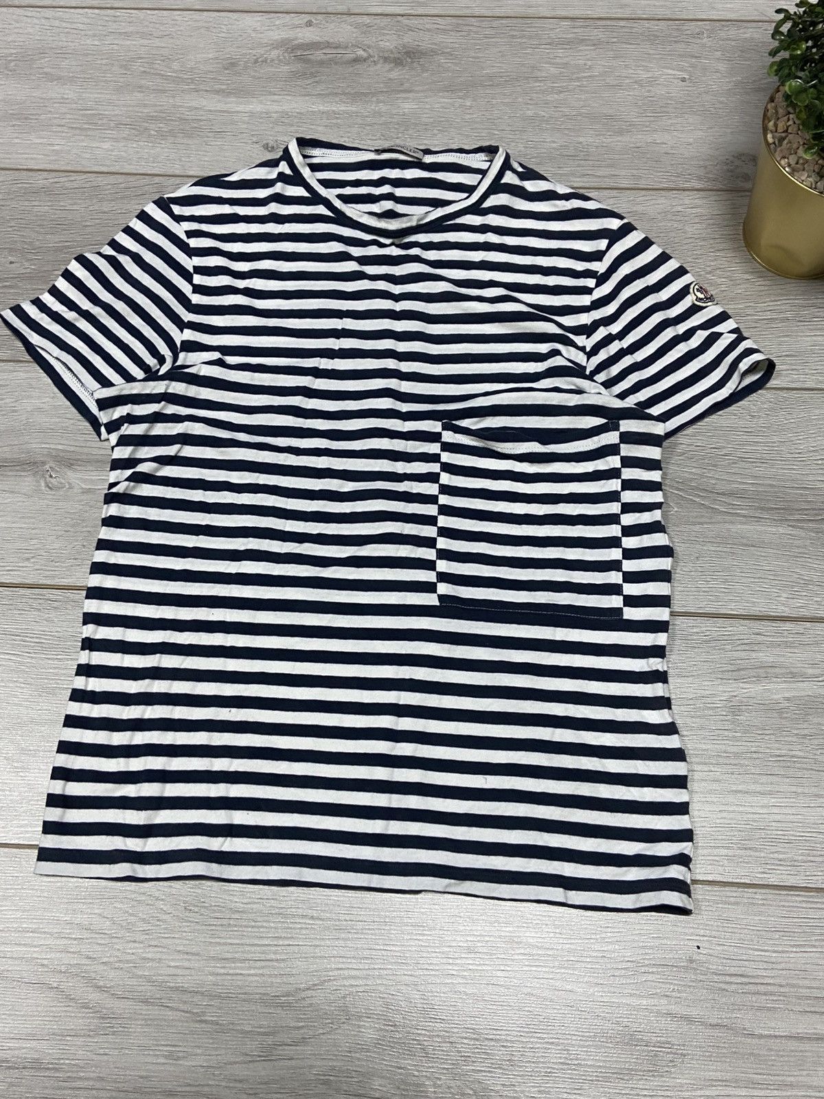 Moncler Moncler maglia stripped pocket tee shirt Size US S / EU 44-46 / 1 - 1 Thumbnail
