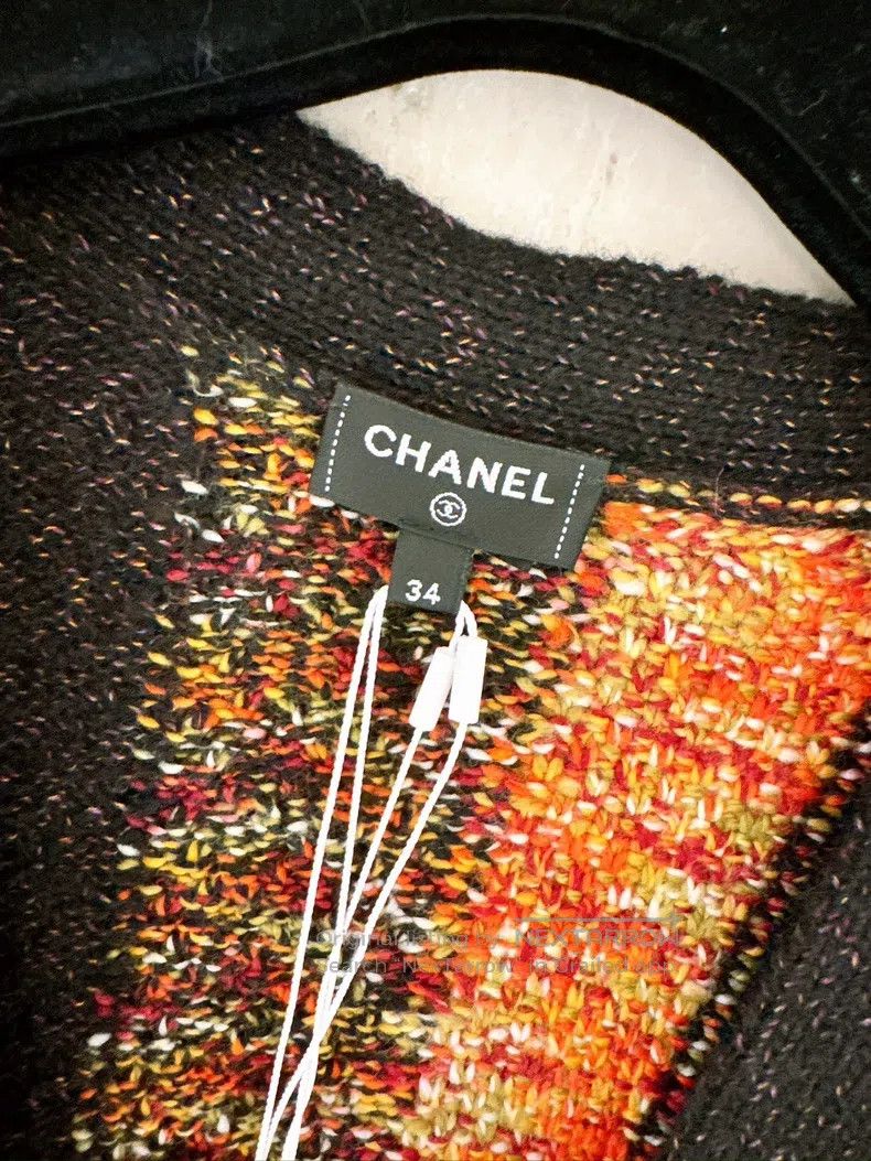 Chanel Chanel 23A Dakar Orange Black Diamond Cardigan coat Size XXS / US 00 / IT 34 - 5 Thumbnail