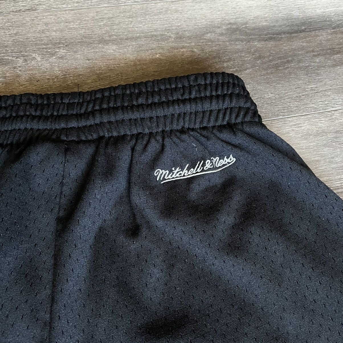 Mitchell & Ness × Vintage Mitchell and Ness 50th Anniversary of Hip Hop Legends Shorts Size US 28 / EU 44 - 9 Thumbnail