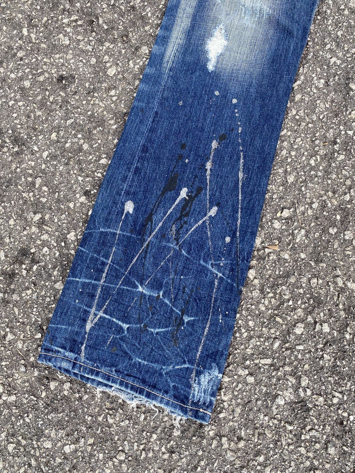 If Six Was Nine × Tornado Mart Unbranded Distressed Splatter Flare Denim Size US 33 - 4 Thumbnail