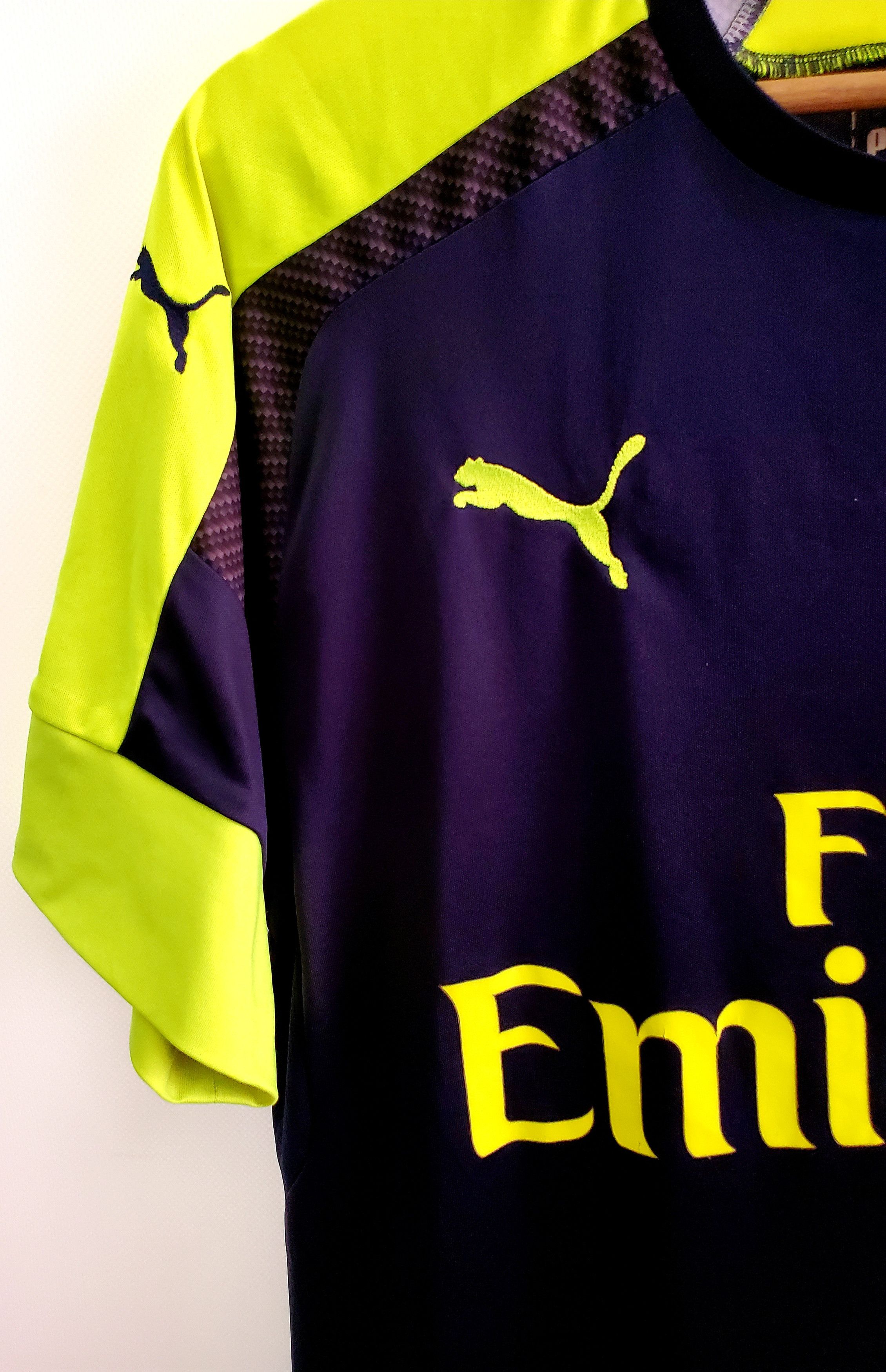 Puma ARSENAL LONDON 2016 -2017 puma soccer jersey size M Size US M / EU 48-50 / 2 - 3 Thumbnail