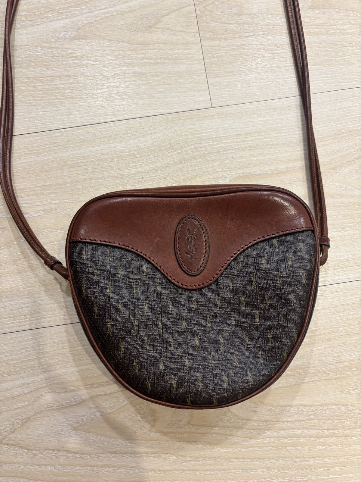 Yves Saint Laurent Saint Laurent Monogram Heart Crossbody Bag Size ONE SIZE - 2 Thumbnail