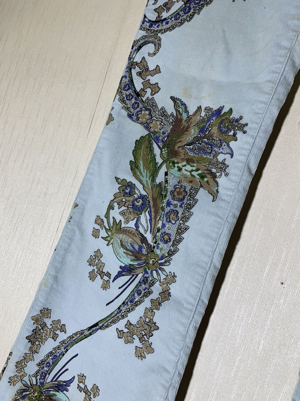 Roberto Cavalli × Vintage Roberto Cavalli velvet floral print vintage pants 90s Size 28" / US 6 / IT 42 - 9 Thumbnail