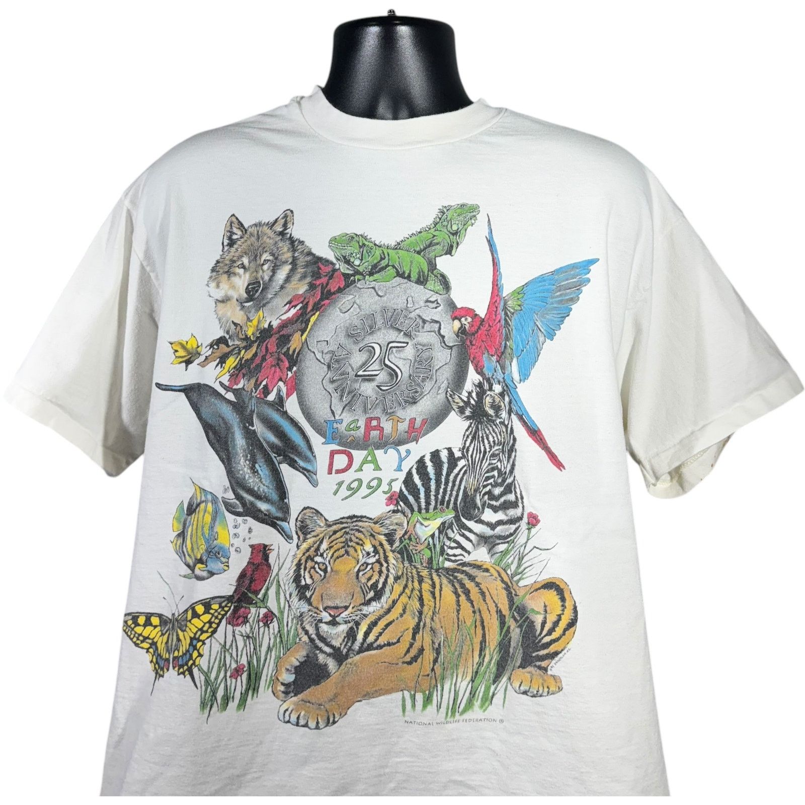 Hanes Vintage Earth Day "Silver Anniversary" Wildlife Tee 1995 Size US XL / EU 56 / 4 - 2 Thumbnail