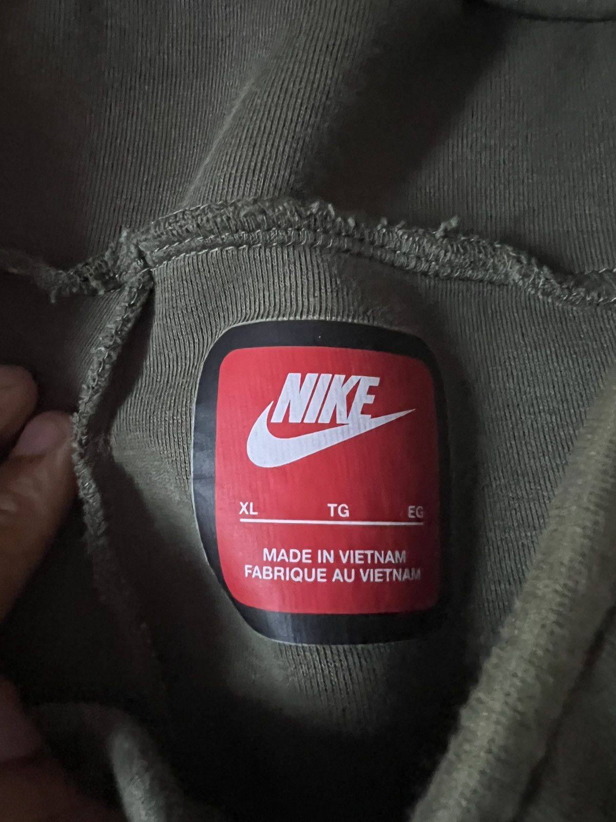 Nike Nike Tech Bottoms Olive green Size US 28 / EU 44 - 3 Thumbnail