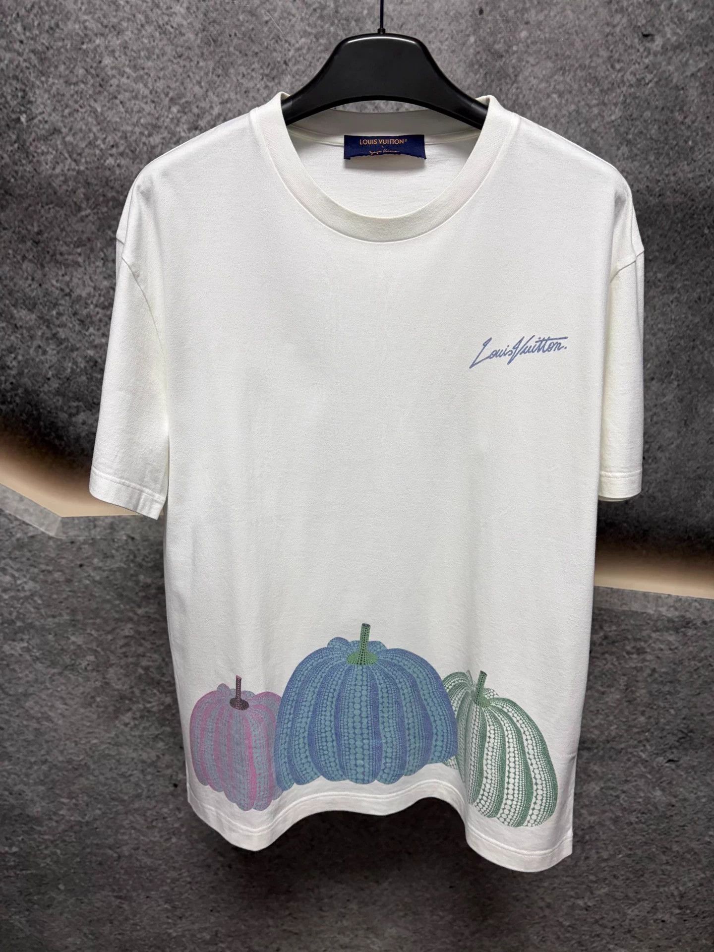 Louis Vuitton LV x Yayoi Kusama Pumpkin Short Sleeve T-Shirt L Size US L / EU 52-54 / 3 - 1 Thumbnail