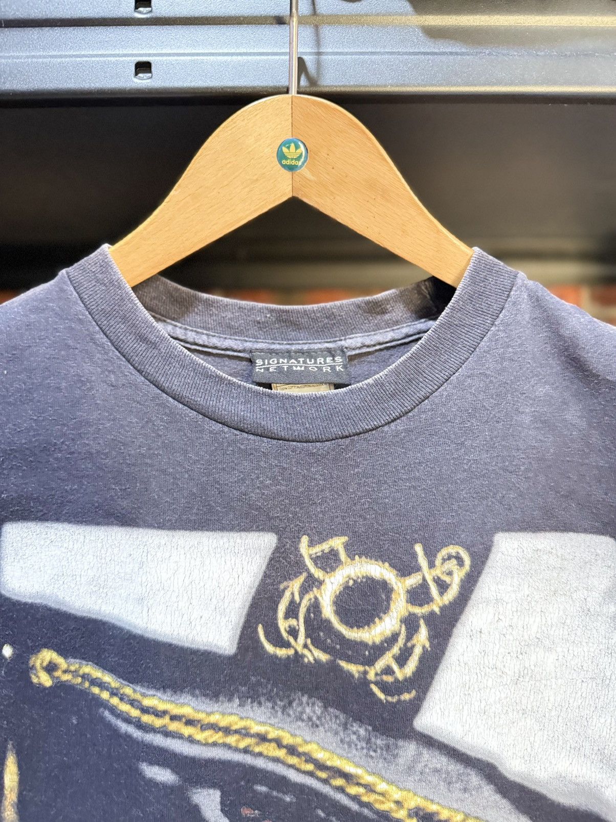 Band Tees Thrashed Vintage Modonna Signatures Network Sun Faded Tee Size US S / EU 44-46 / 1 - 4 Thumbnail