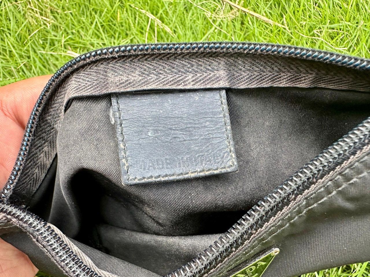 Prada Authentic Prada Tessuto Nylon Small Pouch Size ONE SIZE - 7 Thumbnail