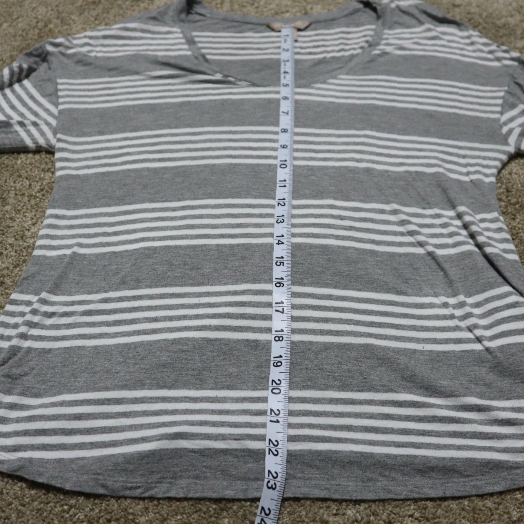 Banana Republic Banana Republic Top Shirt Gray White Stripe Knit Cotton Blend Long Sleeve T-Shirt Women S Small Crew Neck Casual Size S / US 4 / IT 40 - 5 Thumbnail