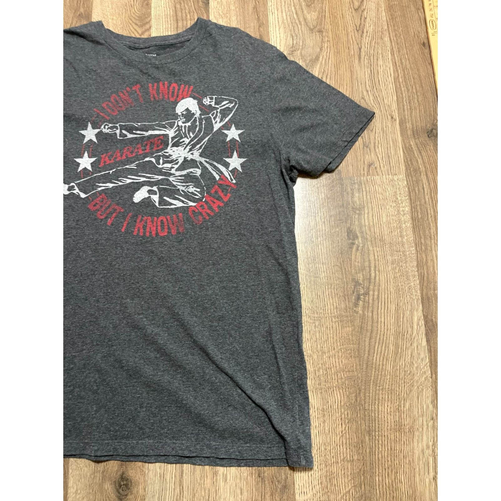 Old Navy Old Navy Shirt Mens Medium Gray I Dont Know But I Know Crazy Karate Short Sleeve T-Shirt Casual Size M / US 6-8 / IT 42-44 - 4 Thumbnail