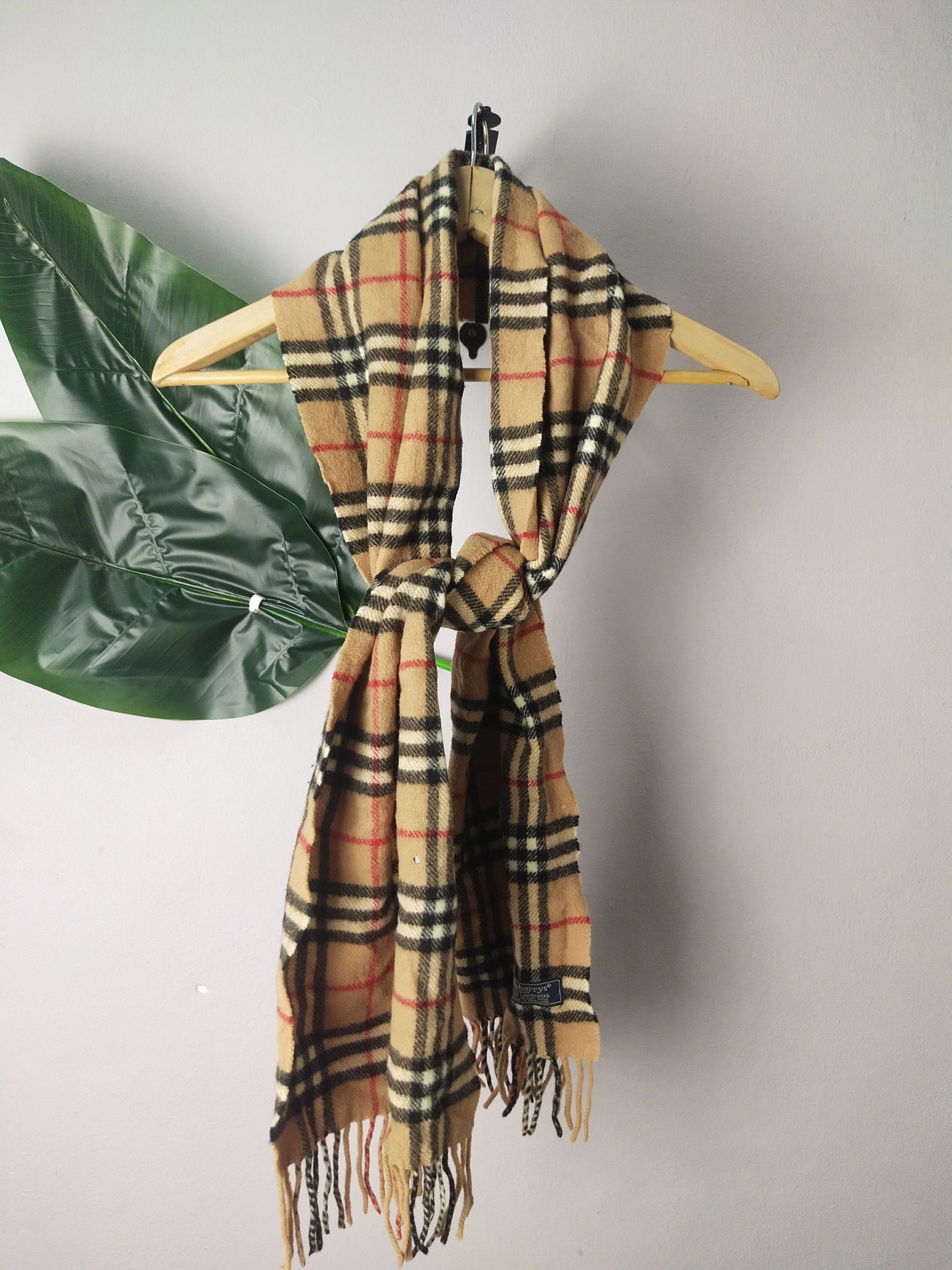 Vintage Burberrys Scarf, Burberry Wool Scarf, Vintage Scarf, hotsell Luxury Scarf, Neck Scarf, Neckwear, Scarf Top, Scarf 100% Wool, Muffler