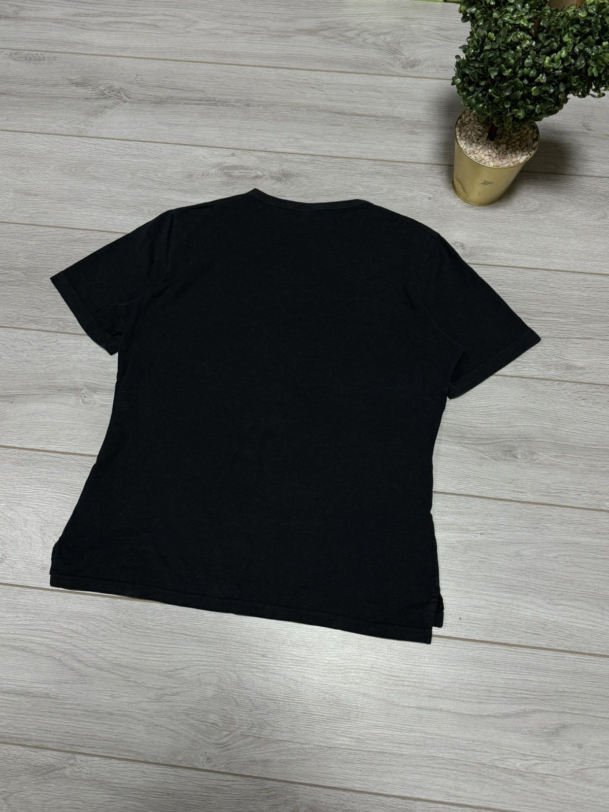 Vivienne Westwood Vivienne Westwood RARE big tree monogram orb spell tee eb0 Size US L / EU 52-54 / 3 - 12 Thumbnail