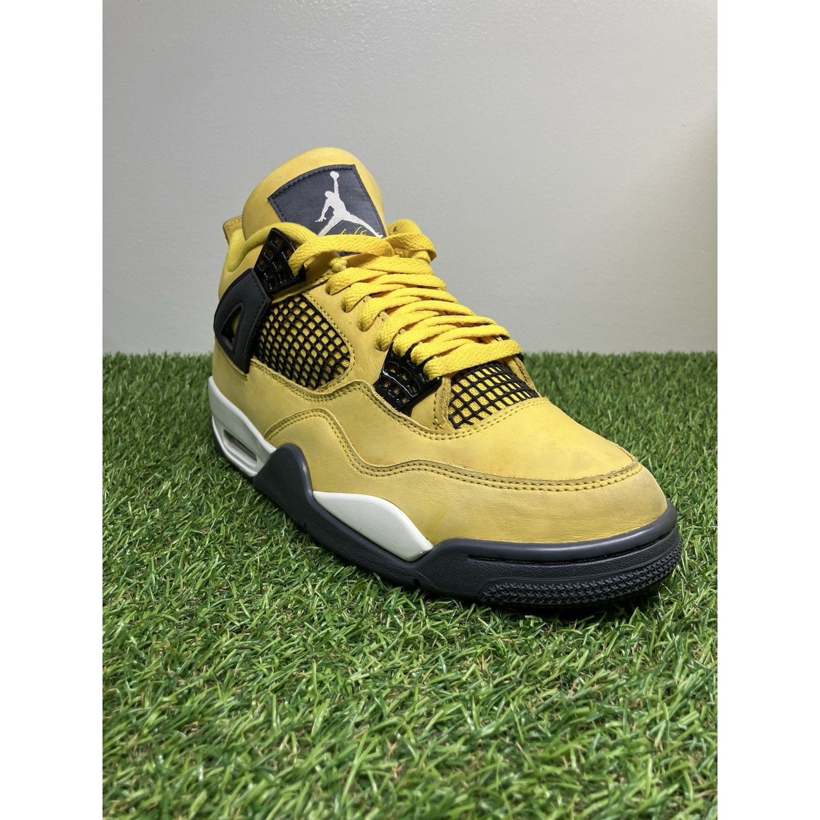 Jordan Brand Nike Air Jordan 4 Retro ' Lightning ' | GREAT CONDITION! Size US 8.5 / EU 41-42 - 5 Thumbnail