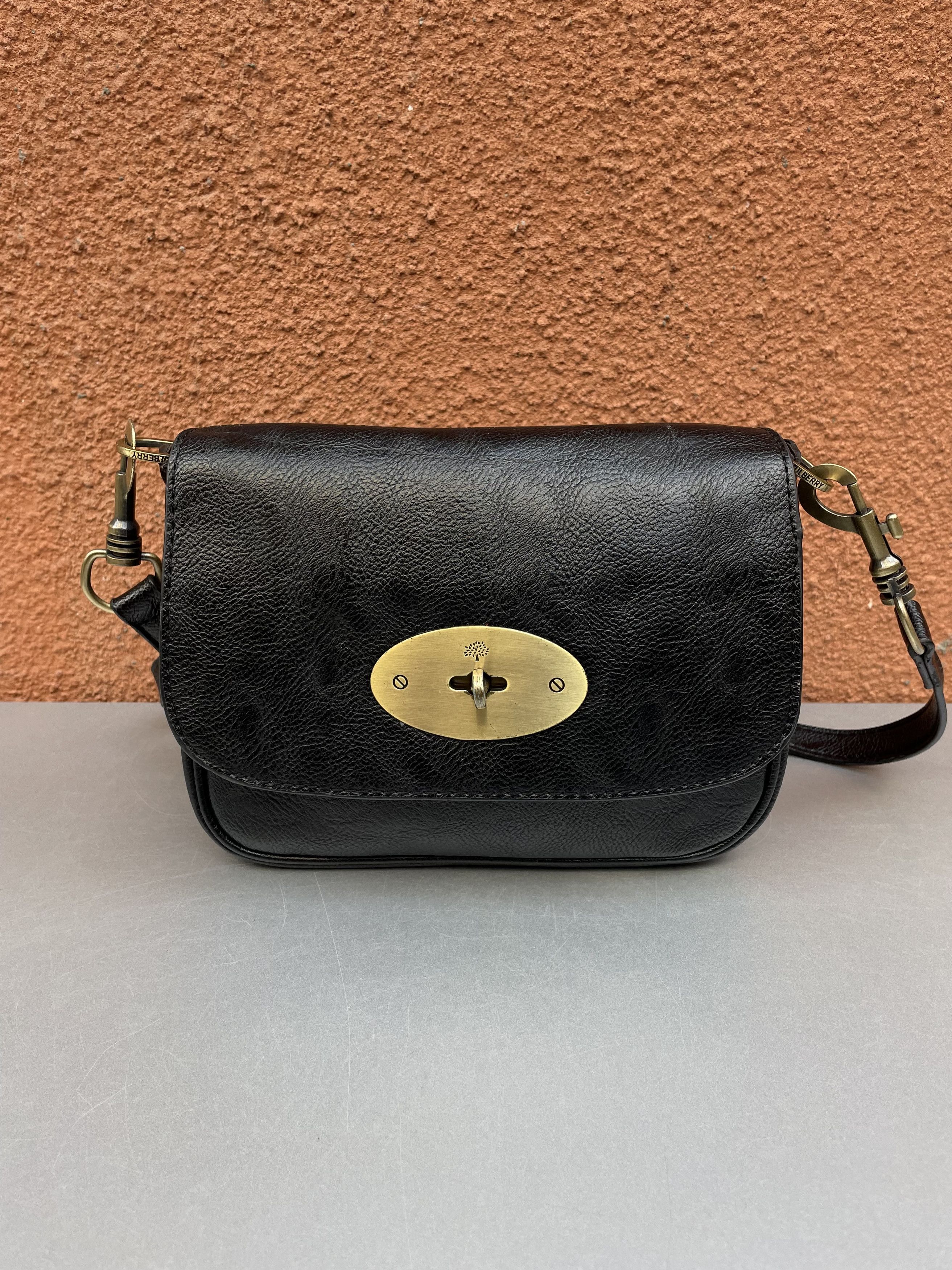 Mulberry Rare✅Mulberry Vintage Black Leather Shoulder Bag Crossbody Size ONE SIZE - 1 Thumbnail