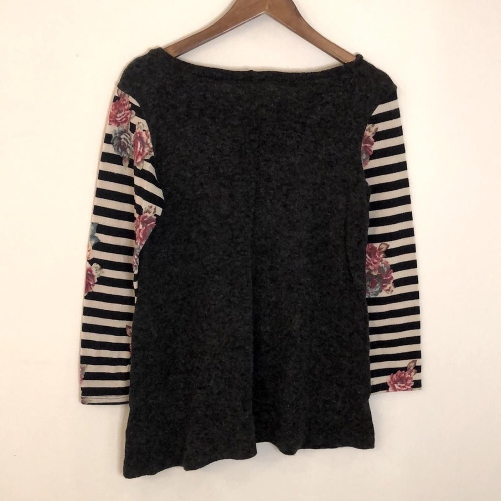 Other Lilypad Gray boho sweater/mini dress floral striped SZ Med Size M / US 6-8 / IT 42-44 - 4 Thumbnail