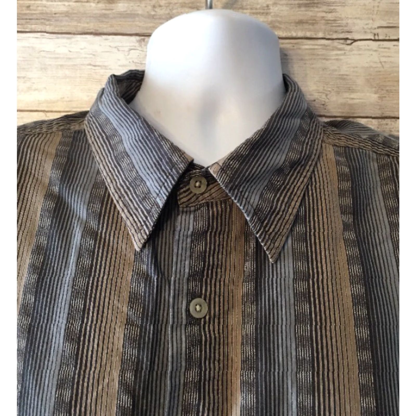 The North Face The North Face Striped Button-Down Long Sleeve Shirt Mens XL EUC 100% Cotton Gray Button-Up Size US XL / EU 56 / 4 - 3 Thumbnail