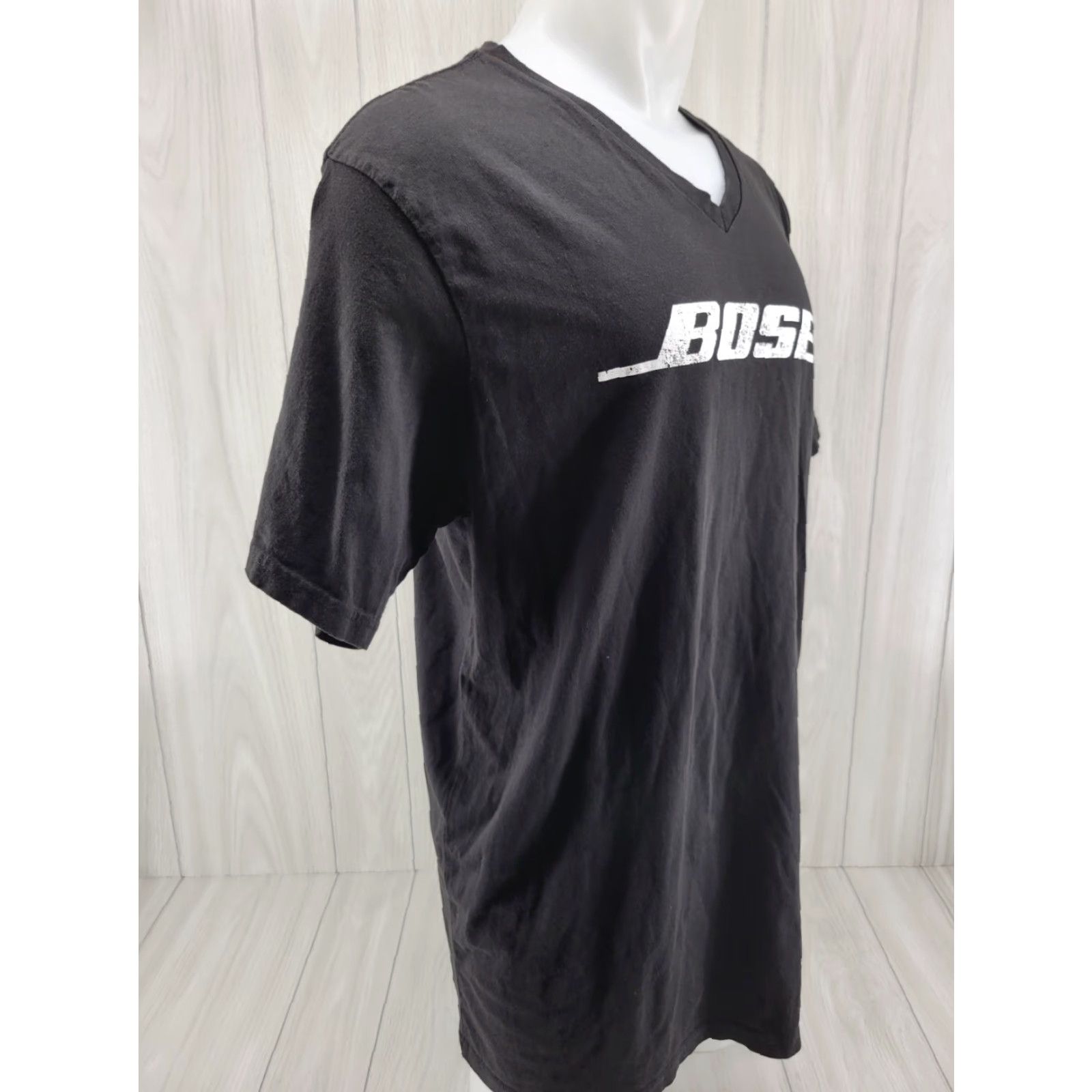 Vintage Bose Professional Speaker Audio Logo T-Shirt Men XL V-Neck Black District Short Sleeve Logo Cotton Shirt Size US XL / EU 56 / 4 - 4 Thumbnail