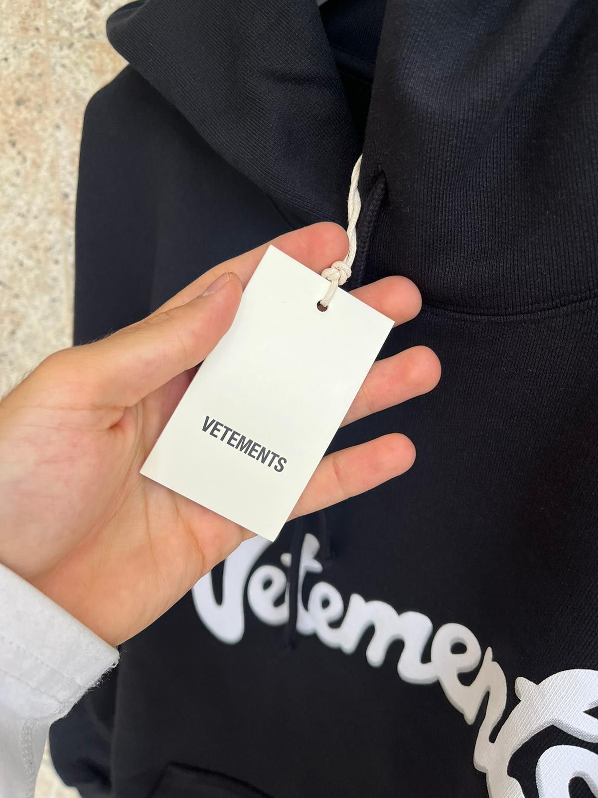 Vetements Sweet Logo Hoodie in Black Size US S / EU 44-46 / 1 - 8 Thumbnail