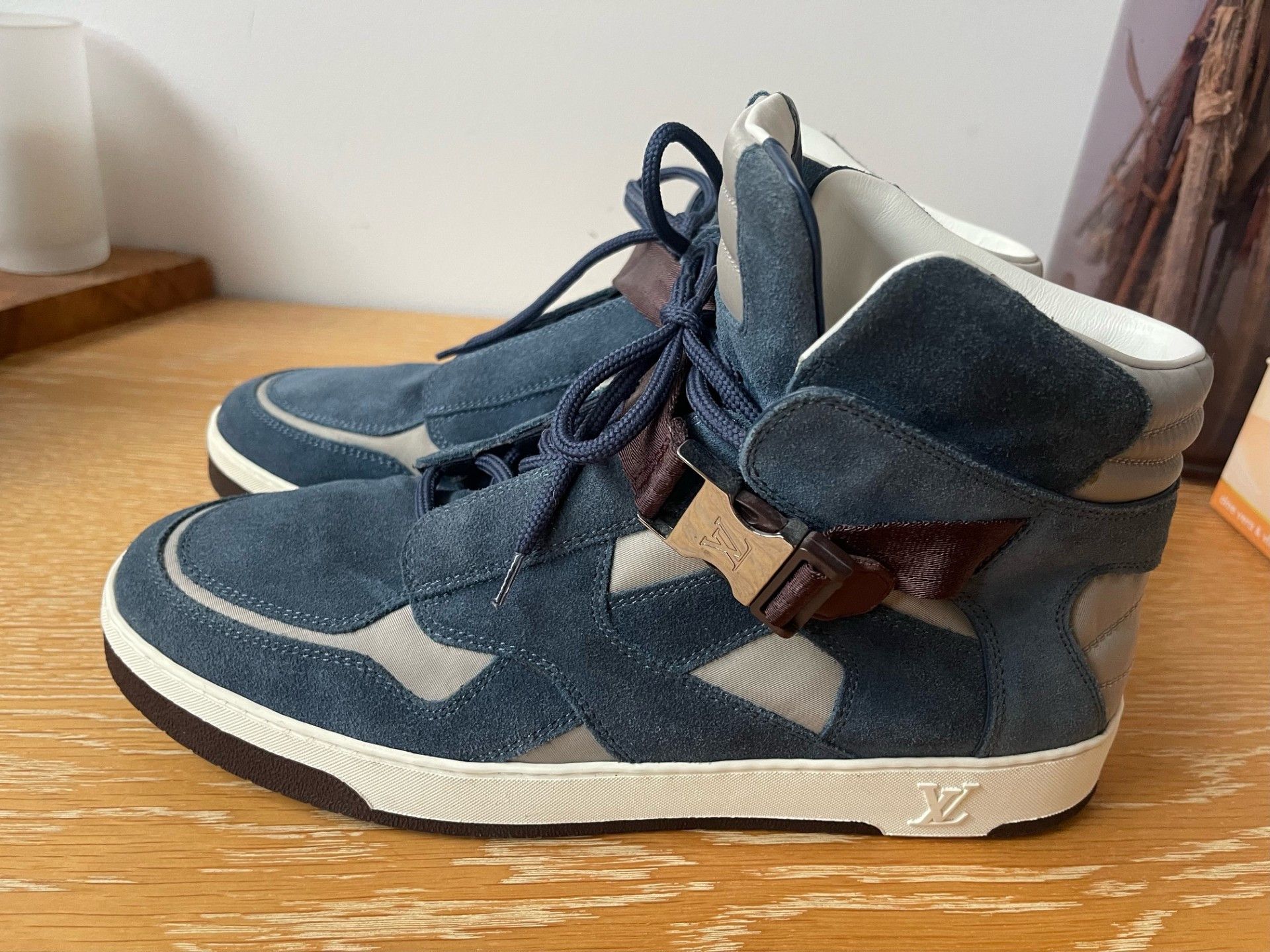 Louis Vuitton Louis Vuitton Suede High Top Sneakers Size 7.5 UK (US 8.5) Size US 8.5 / EU 41-42 - 2 Thumbnail
