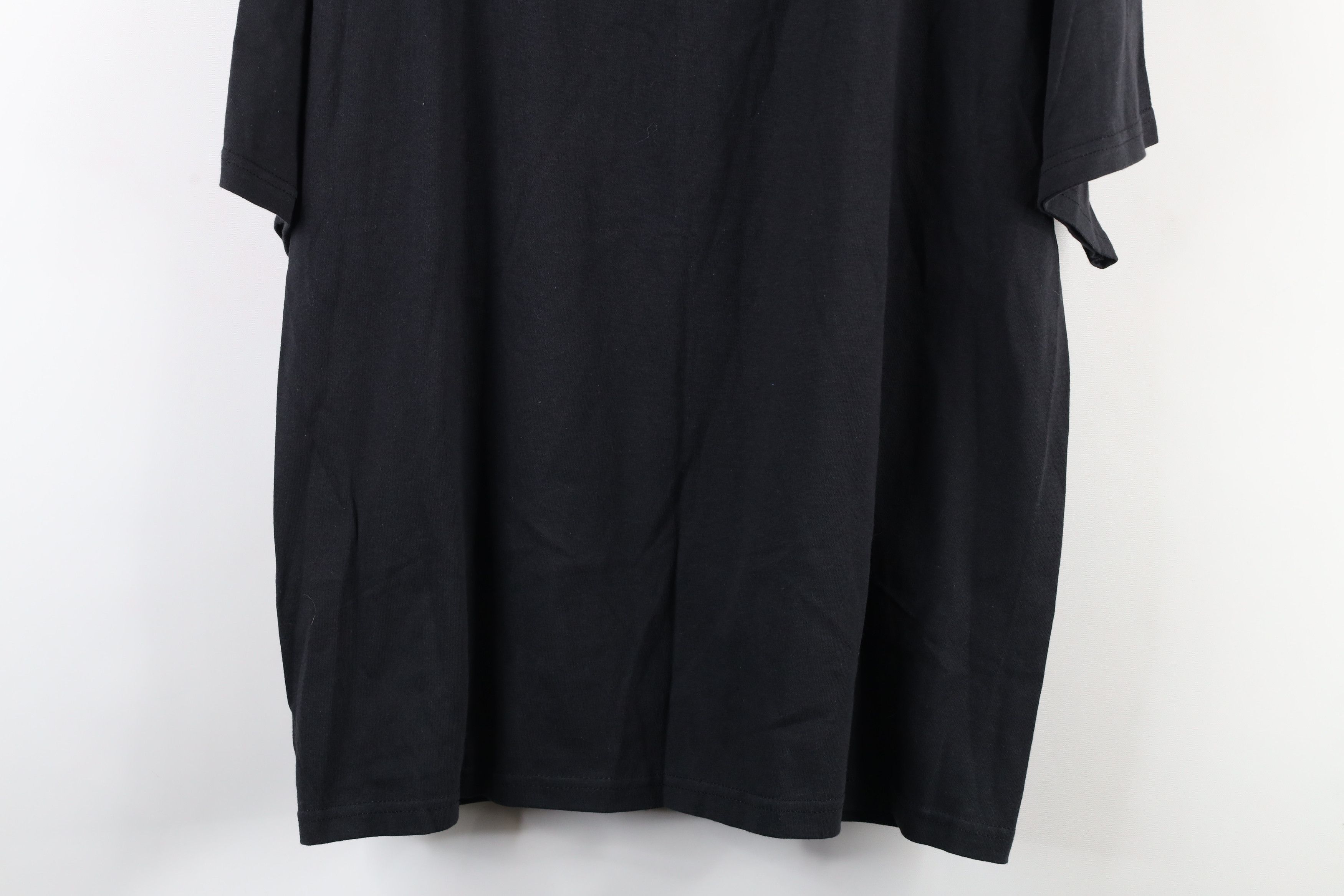 Vintage Vintage 90s Streetwear Heavyweight T-Shirt Black Cotton Size US L / EU 52-54 / 3 - 8 Thumbnail