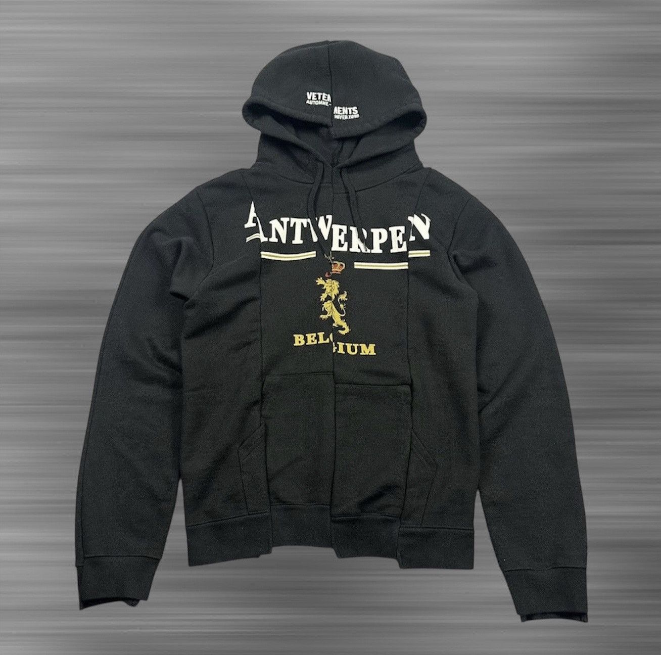 トップス VETEMENTS antwerp hoodie Buy VETEMENTS men grey antwerp deconstructed hoodie for $458