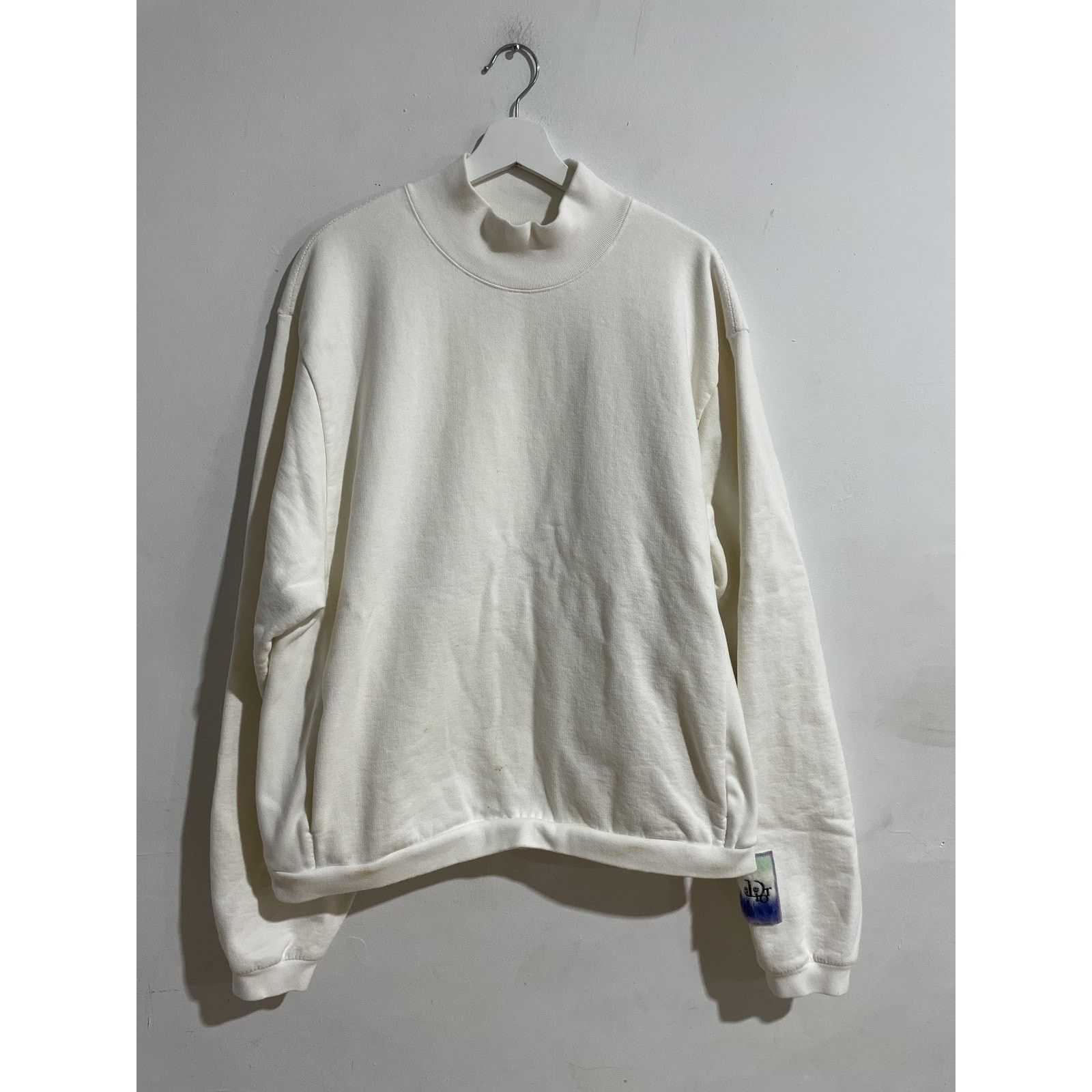 Dior DIOR WHITE ERL PATCH CREWNECK SIZE XXL PREOWNED Size US XXL / EU 58 / 5 - 1 Thumbnail