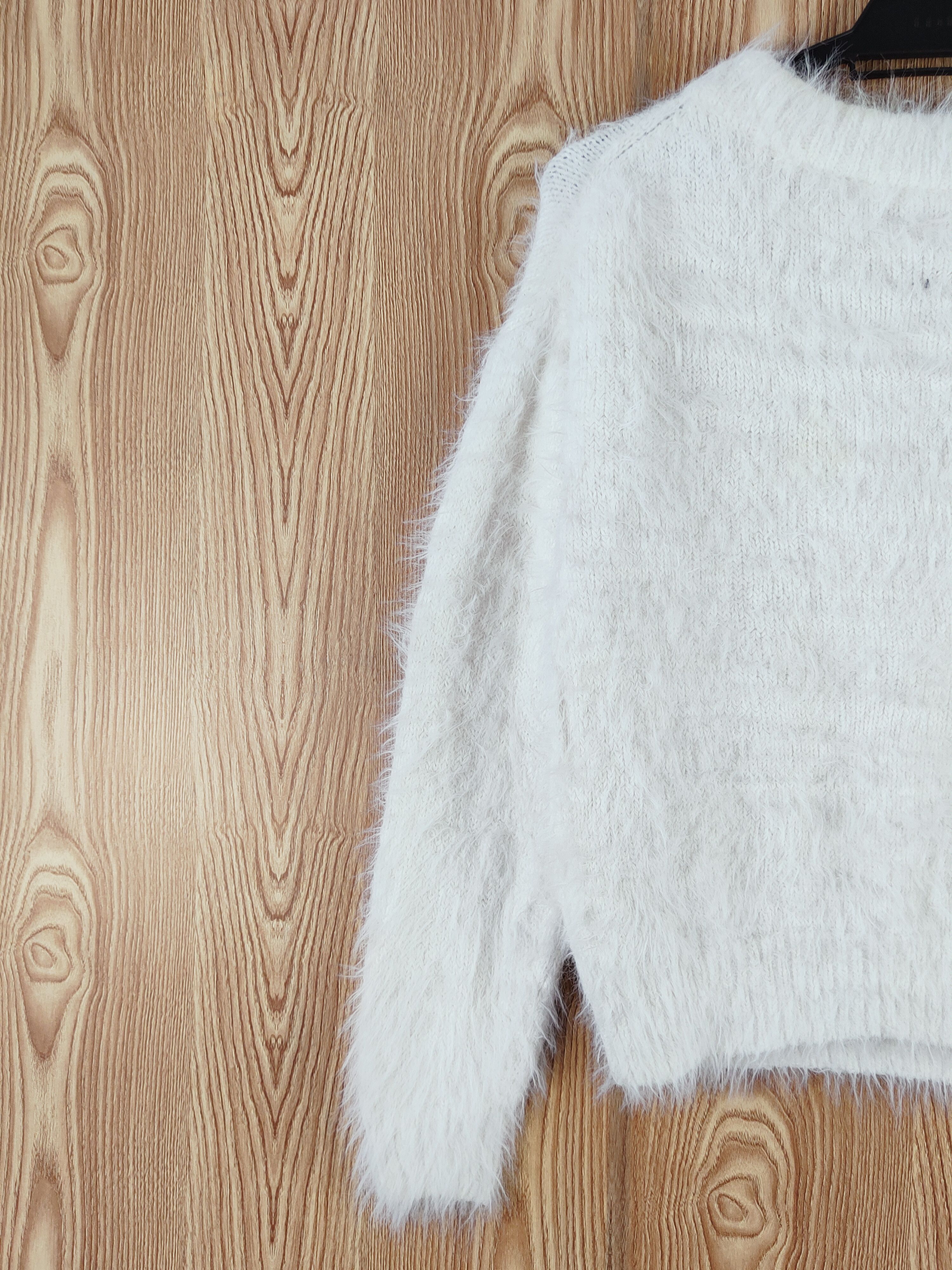 Japanese Brand × LOWRYS FARM × Vintage Vintage Lowrys Farm White Fur Mohair Knitwear Size M / US 6-8 / IT 42-44 - 8 Thumbnail