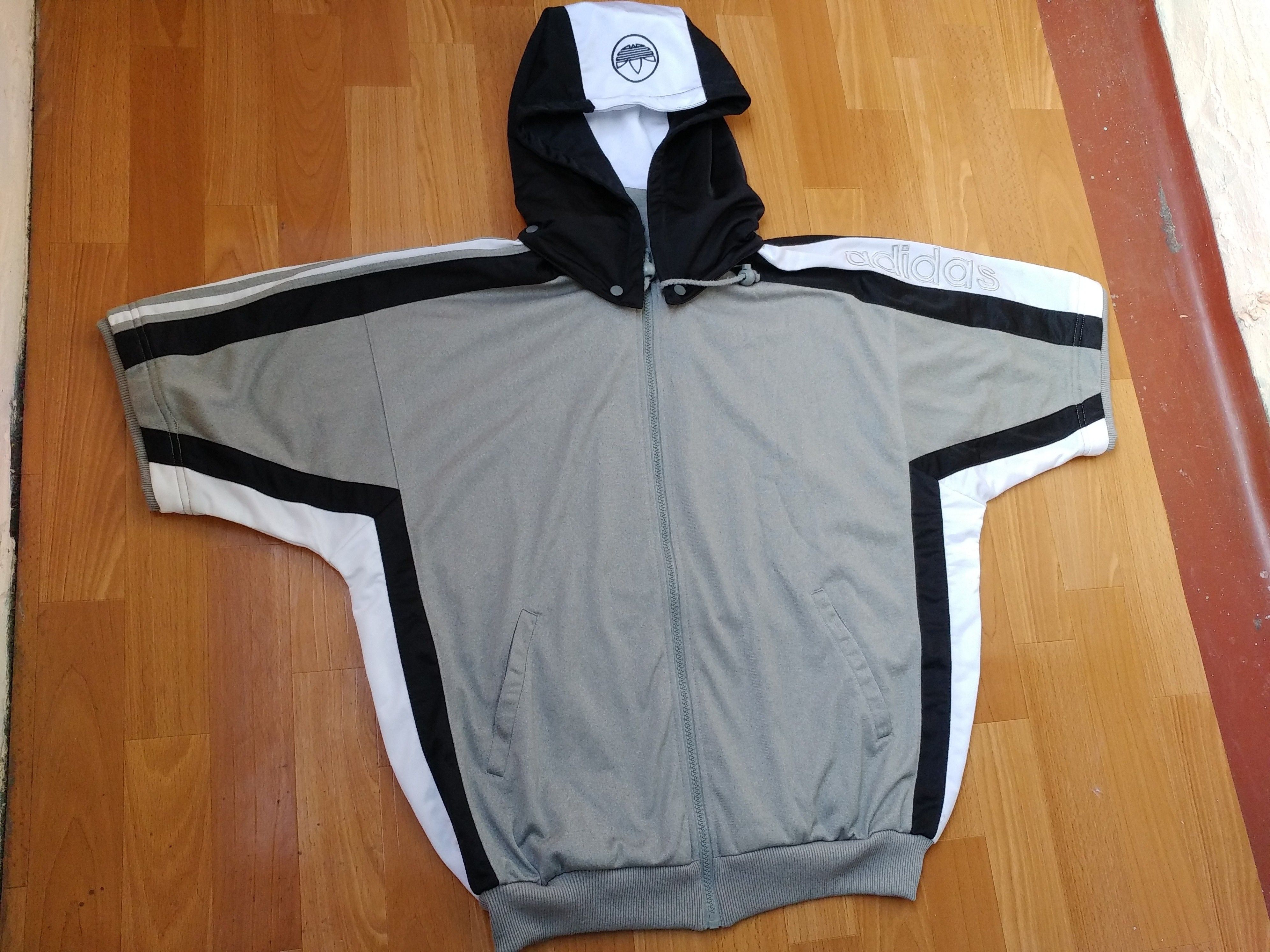Adidas ADIDAS jersey, buttoned vintage hip hop t-shirt of 90s M Size US M / EU 48-50 / 2 - 4 Thumbnail