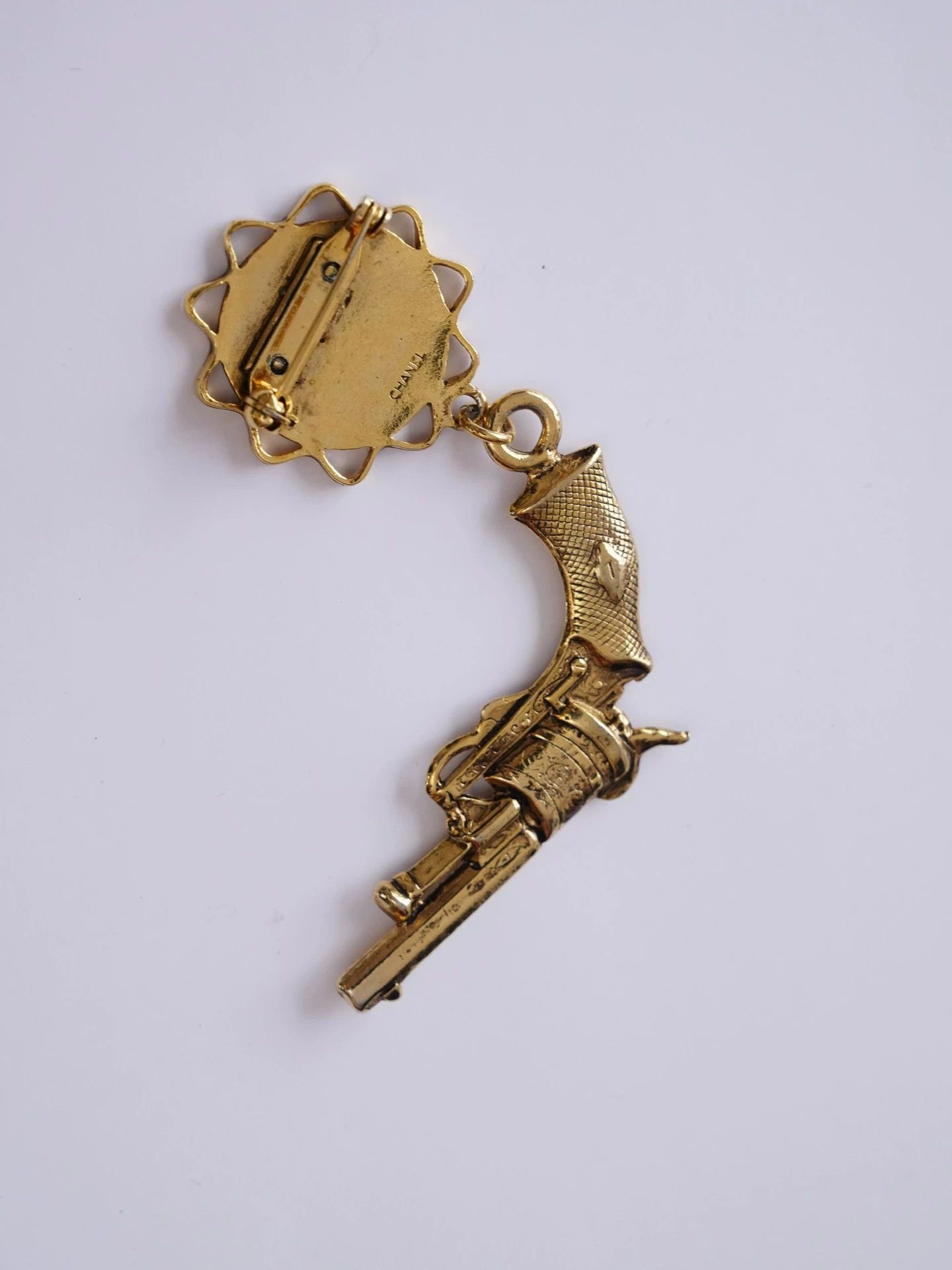 Chanel Chanel 1987 Miss Coco & Gun Brooch Size ONE SIZE - 8 Thumbnail