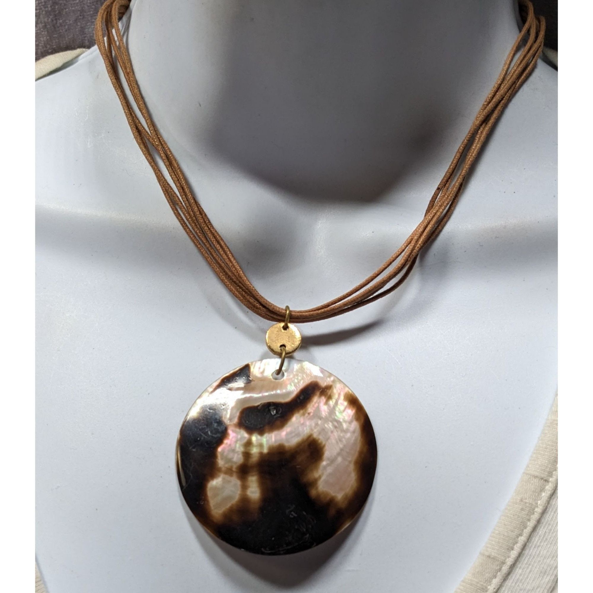 Other Bohemian Shell Pendant Necklace Brown And Cream On Tan Cord Size ONE SIZE - 5 Thumbnail