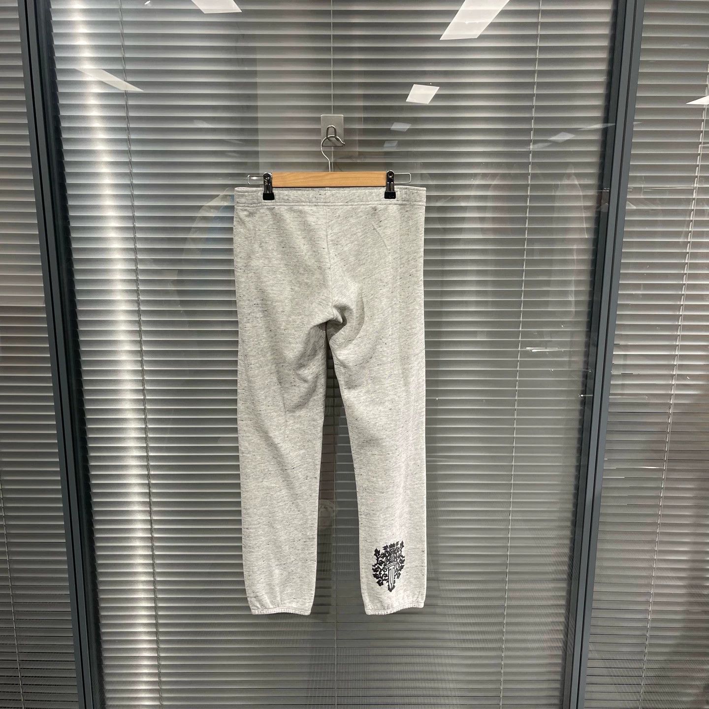 Chrome Hearts Chrome Hearts Sanskrit Sword Vine Sweatpants Size S #11046 Size 26" / US 2 / IT 38 - 2 Thumbnail