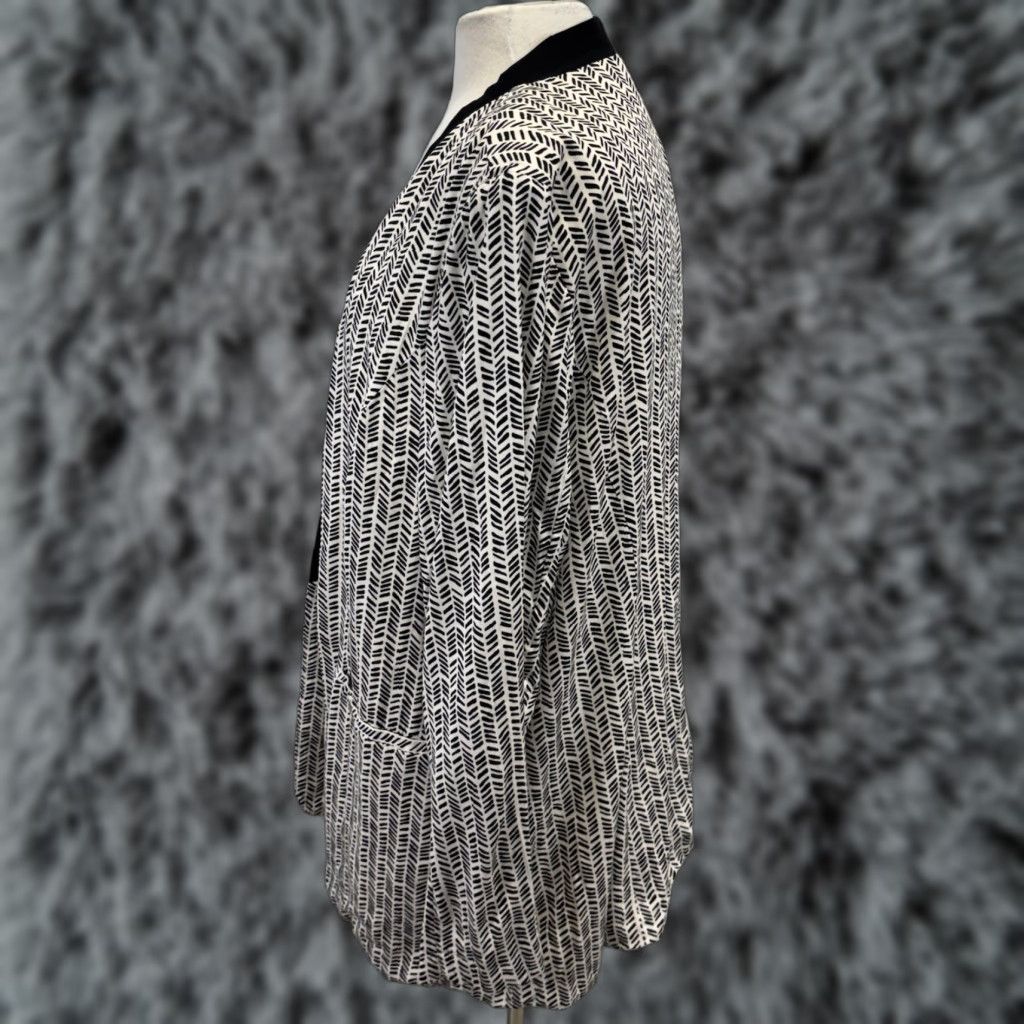 Torrid Torrid Challis Blazer Womens 3X Open Front Lightweight Black Ivory Size XXL / US 16-18 / IT 52-54 - 1 Thumbnail