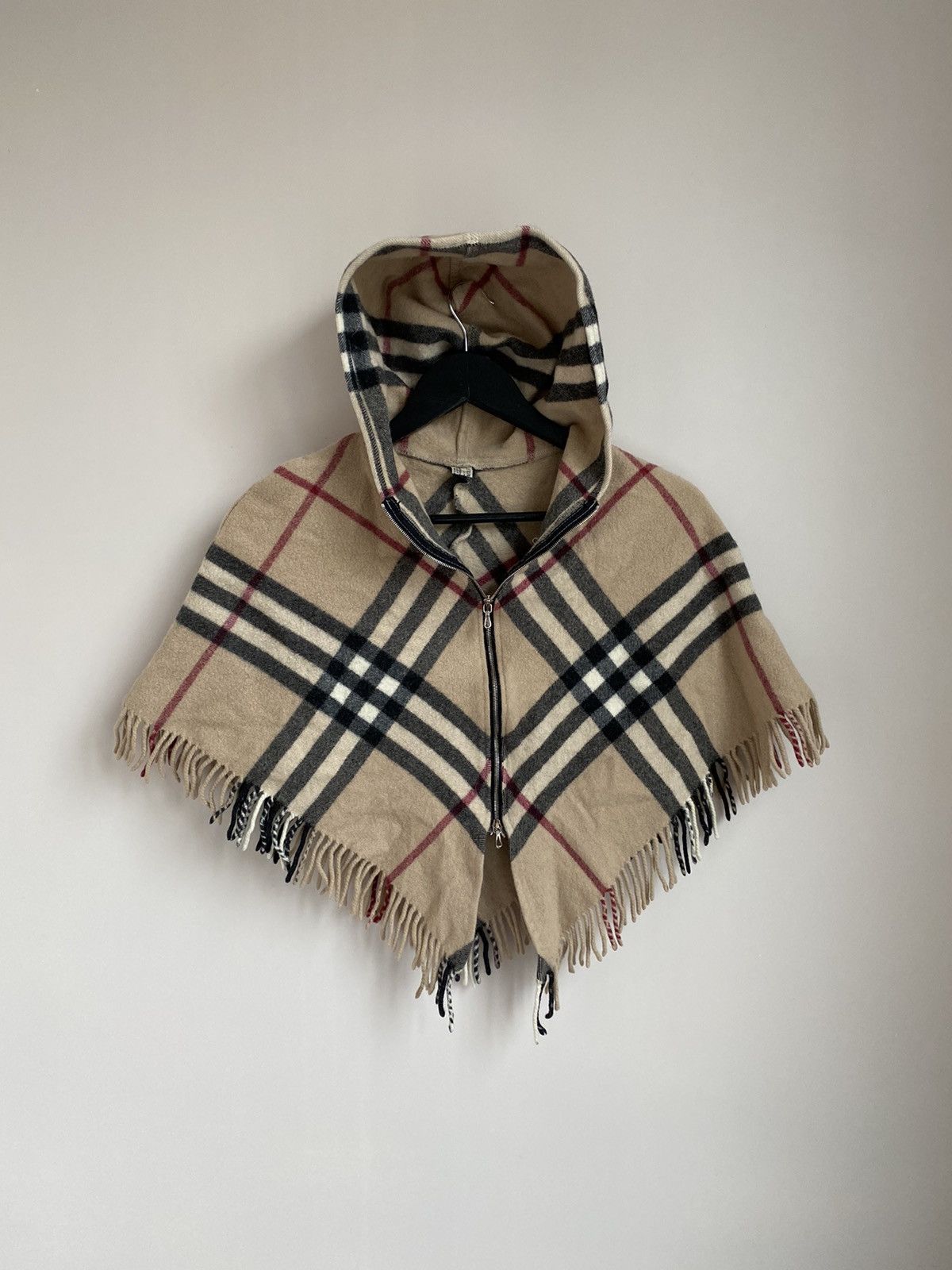 Burberry × Vintage Burberry Vintage Women's Poncho with a hood Size ONE SIZE - 1 Thumbnail