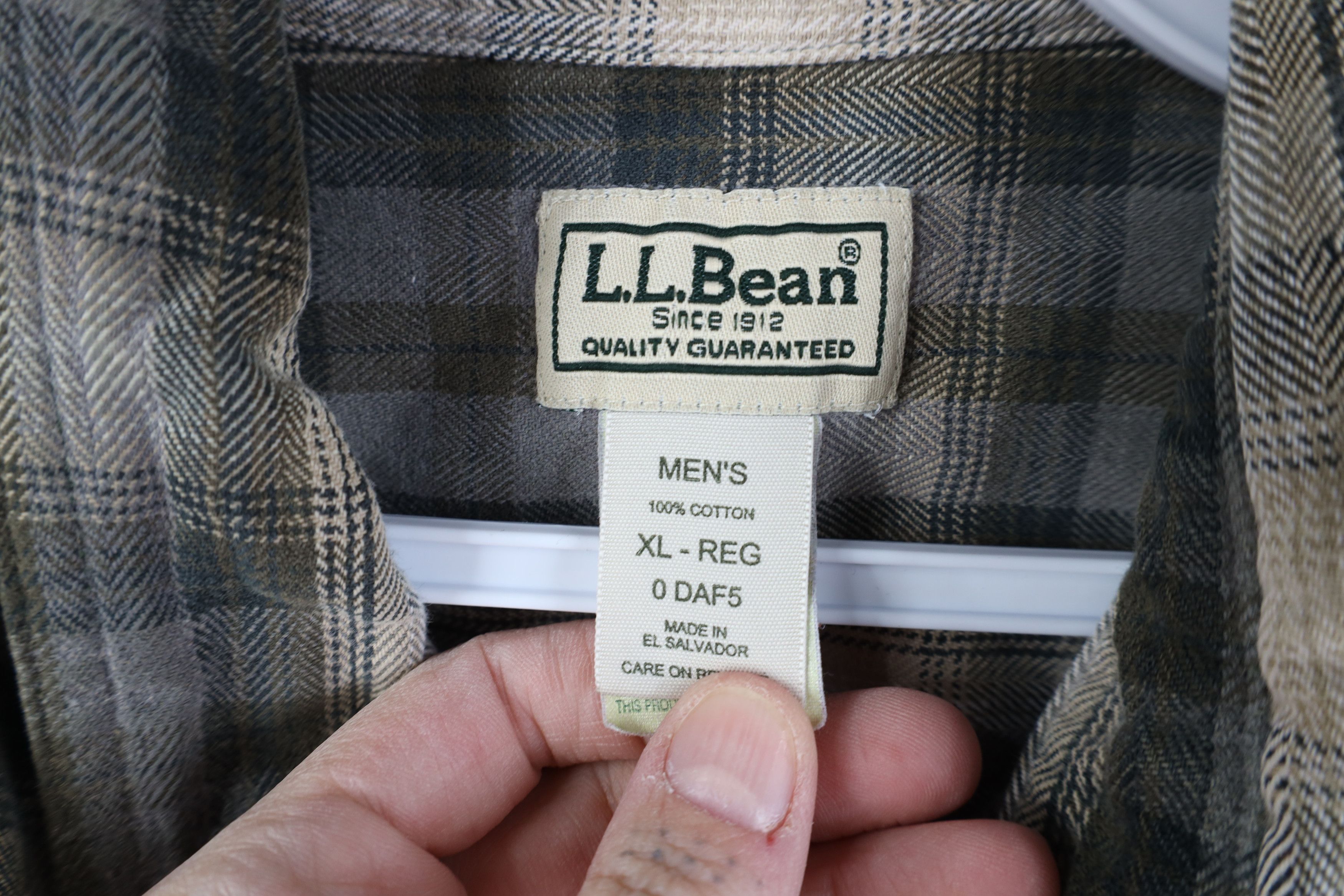 L.L. Bean Vintage 90s LL Bean Heavyweight Collared Button Down Shirt Size US XL / EU 56 / 4 - 6 Thumbnail