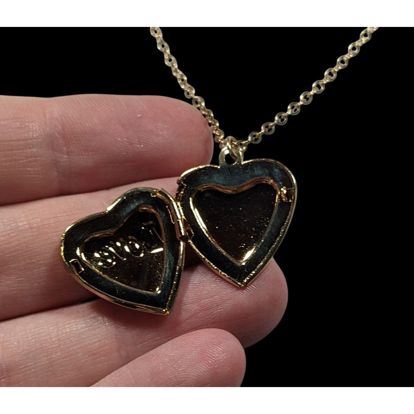 Other Romantic Embossed Love Heart Locket Pendant Necklace Size ONE SIZE - 4 Thumbnail